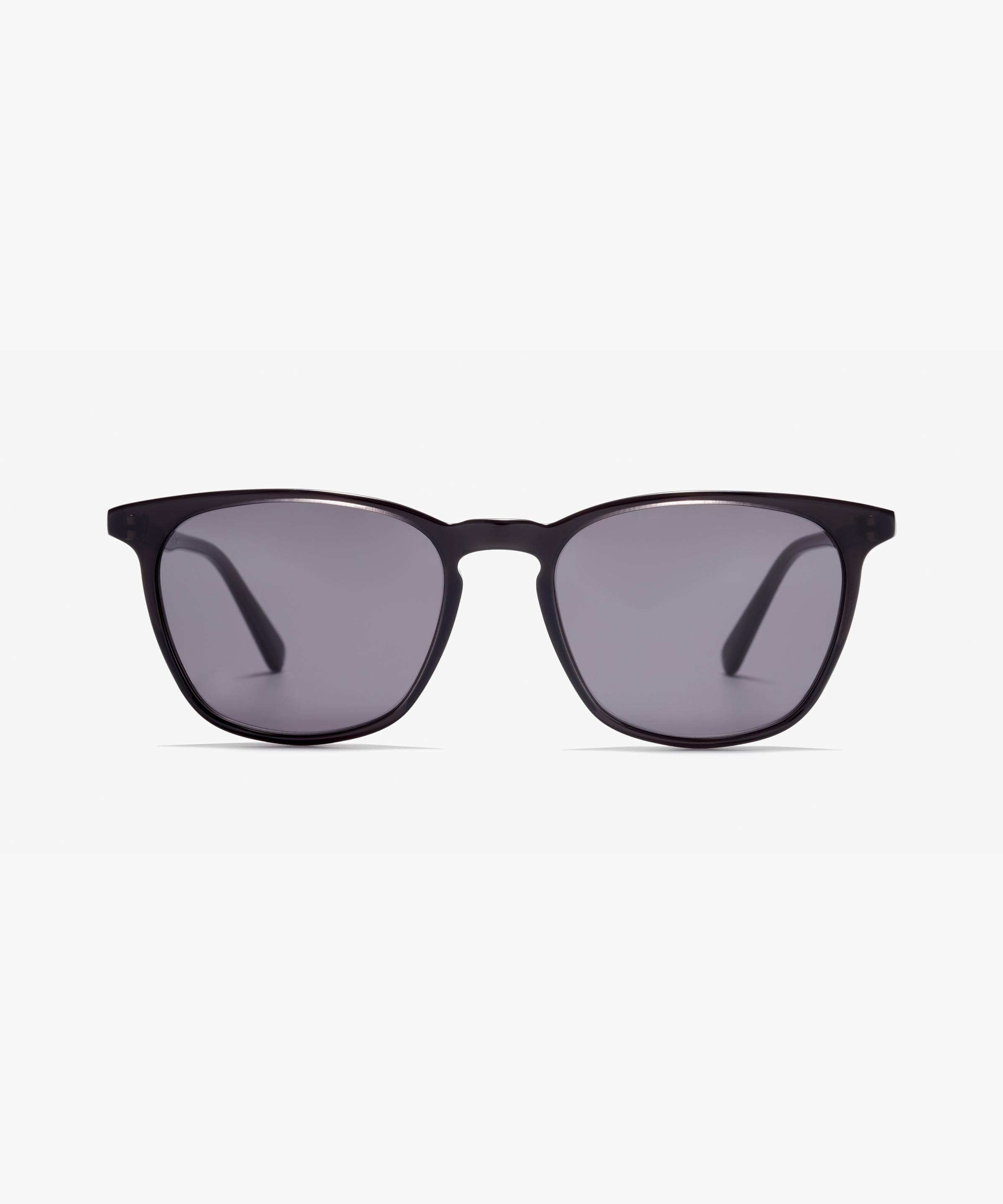 Front image of the sunglasses The Formal in colour Black Transparent and size Medium