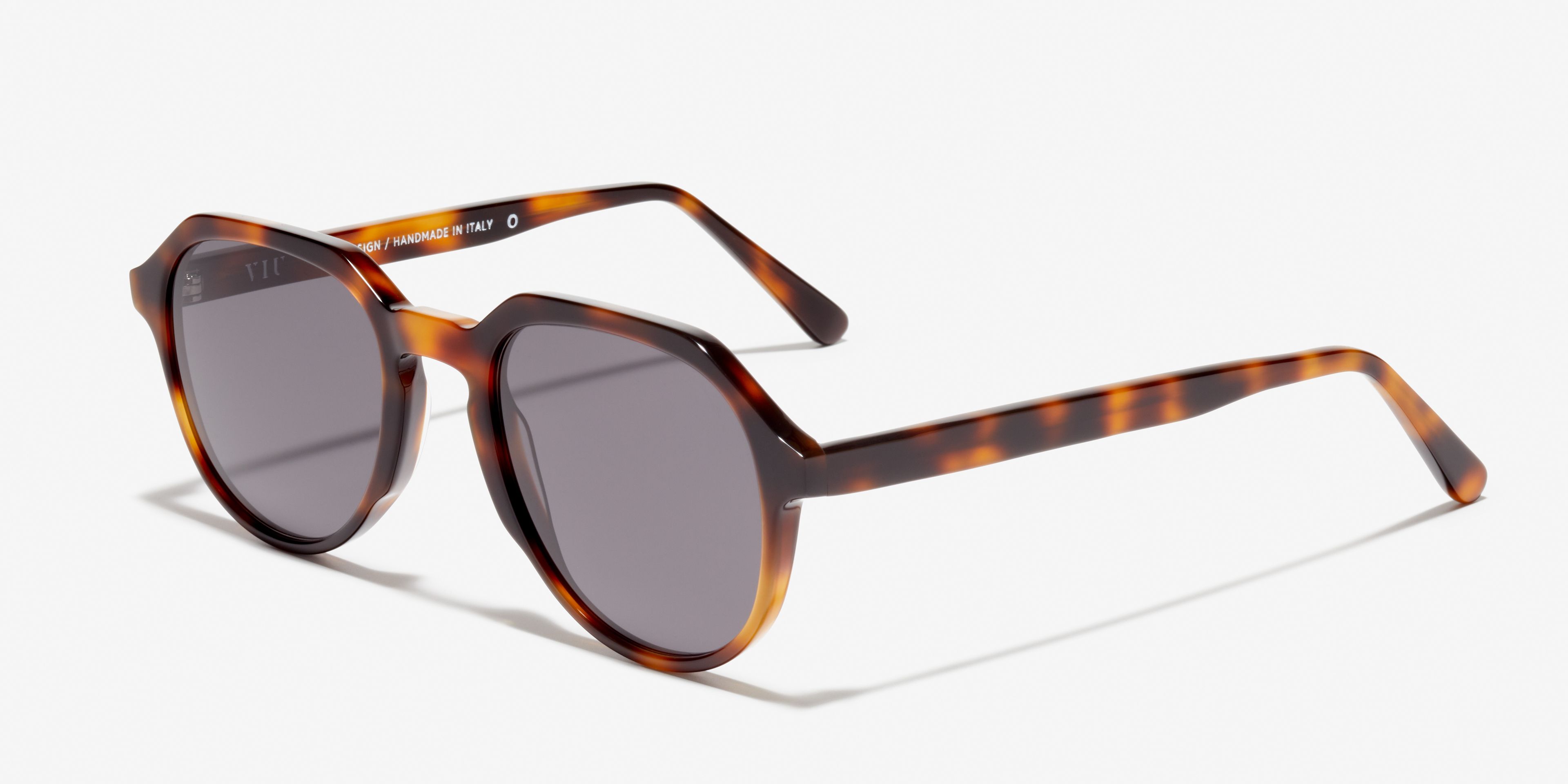 Image Angle de la paire de lunettes de soleil The Eccentric en couleur Cherrywood et taille Large