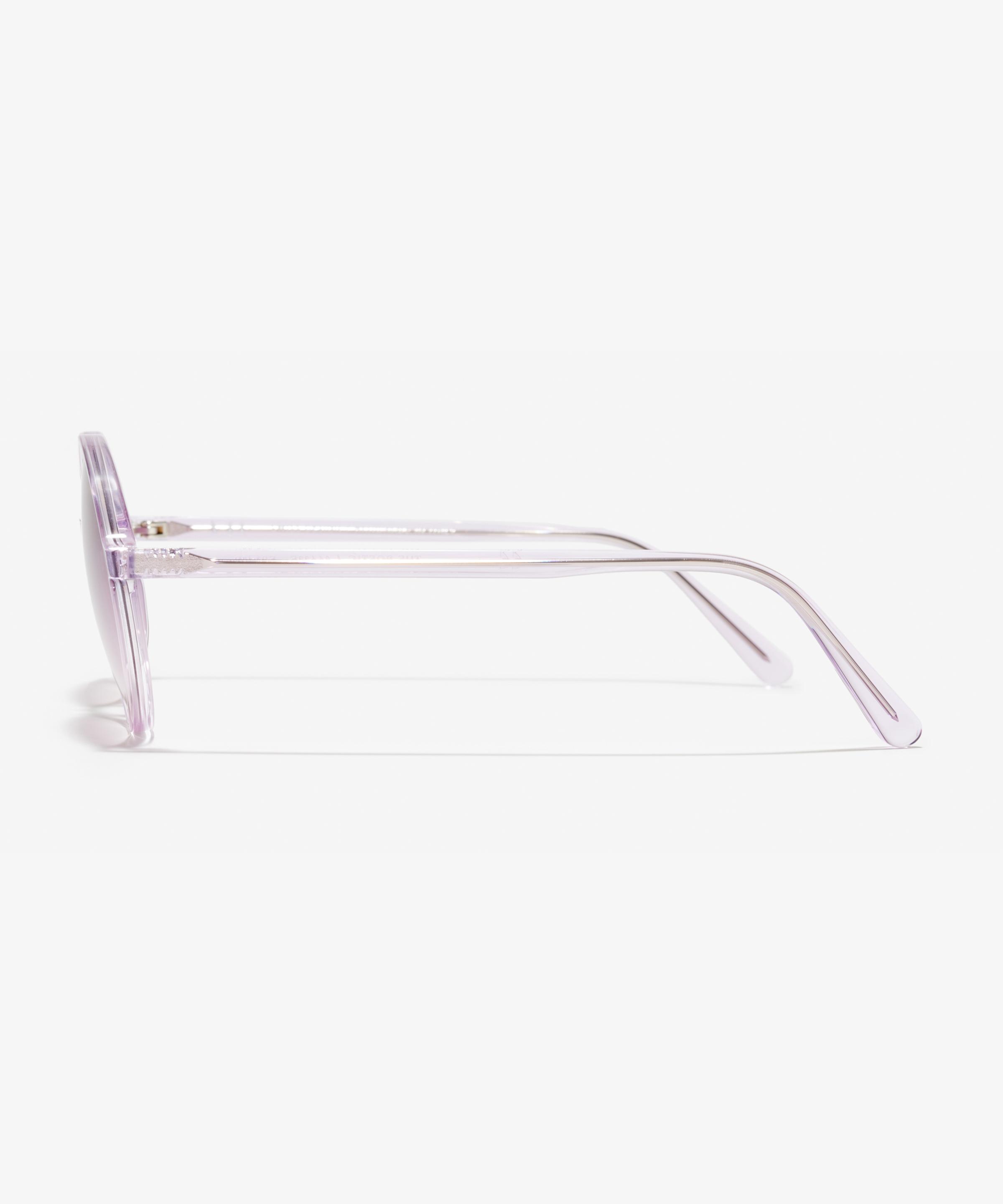 Side image of the sunglasses The Poetic in colour Lilac and size Wide