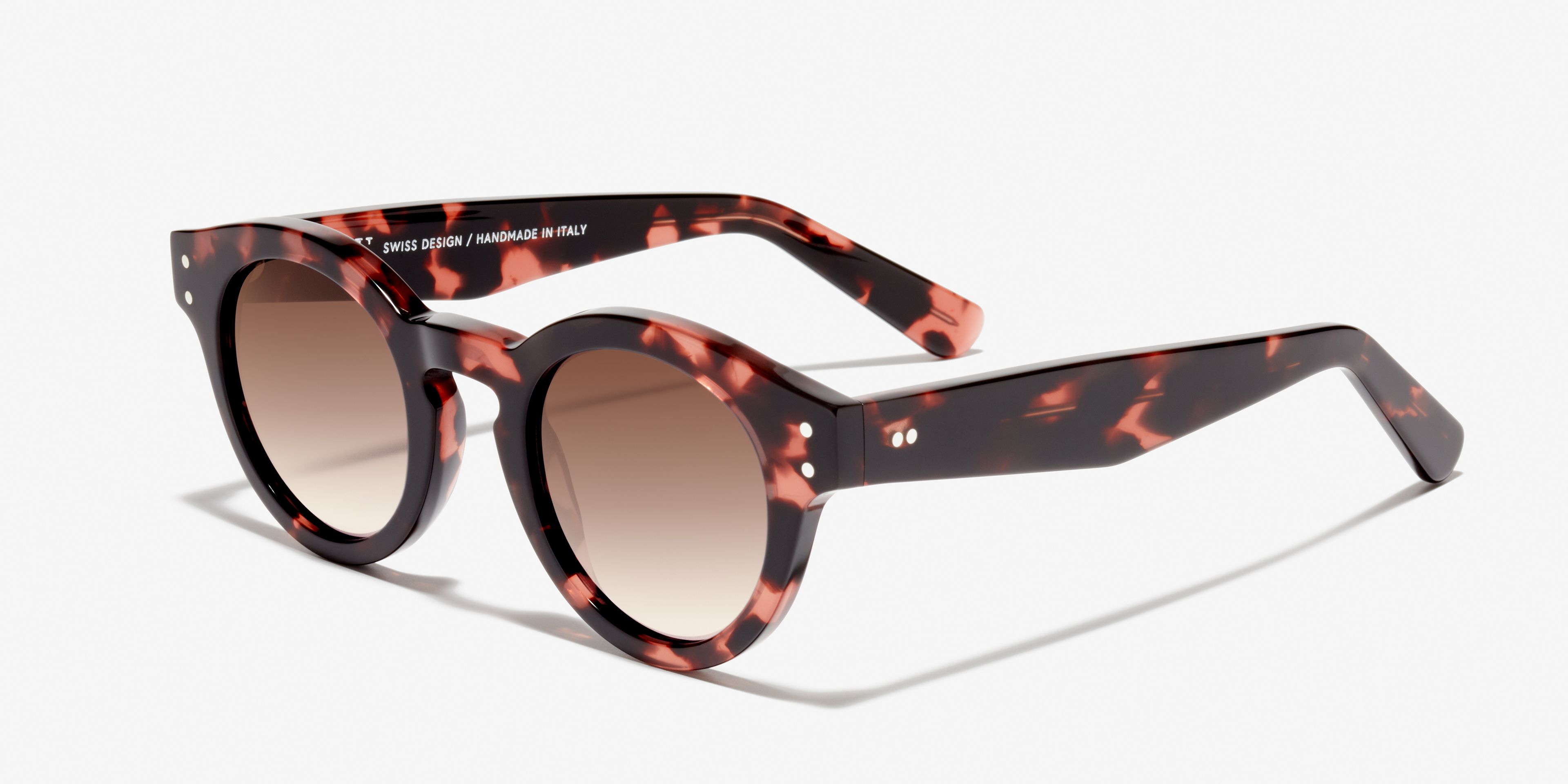 Angle image of the sunglasses The Poppy in colour Pink Havana and size Medium