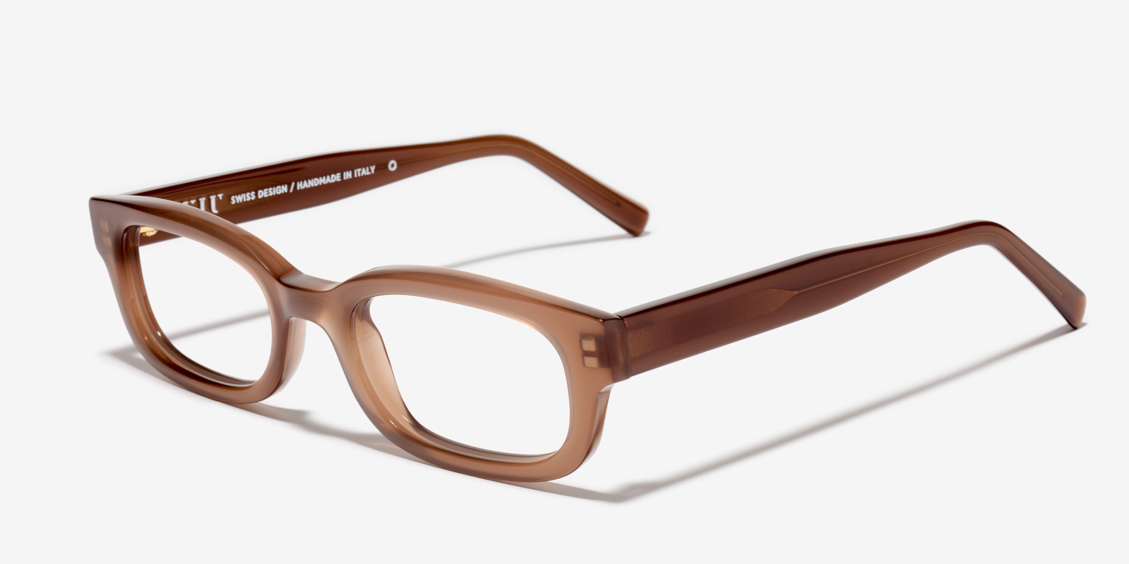 Schräg-Bild der Brille The Shameless in Farbe Milky Mocha und Größe Breit