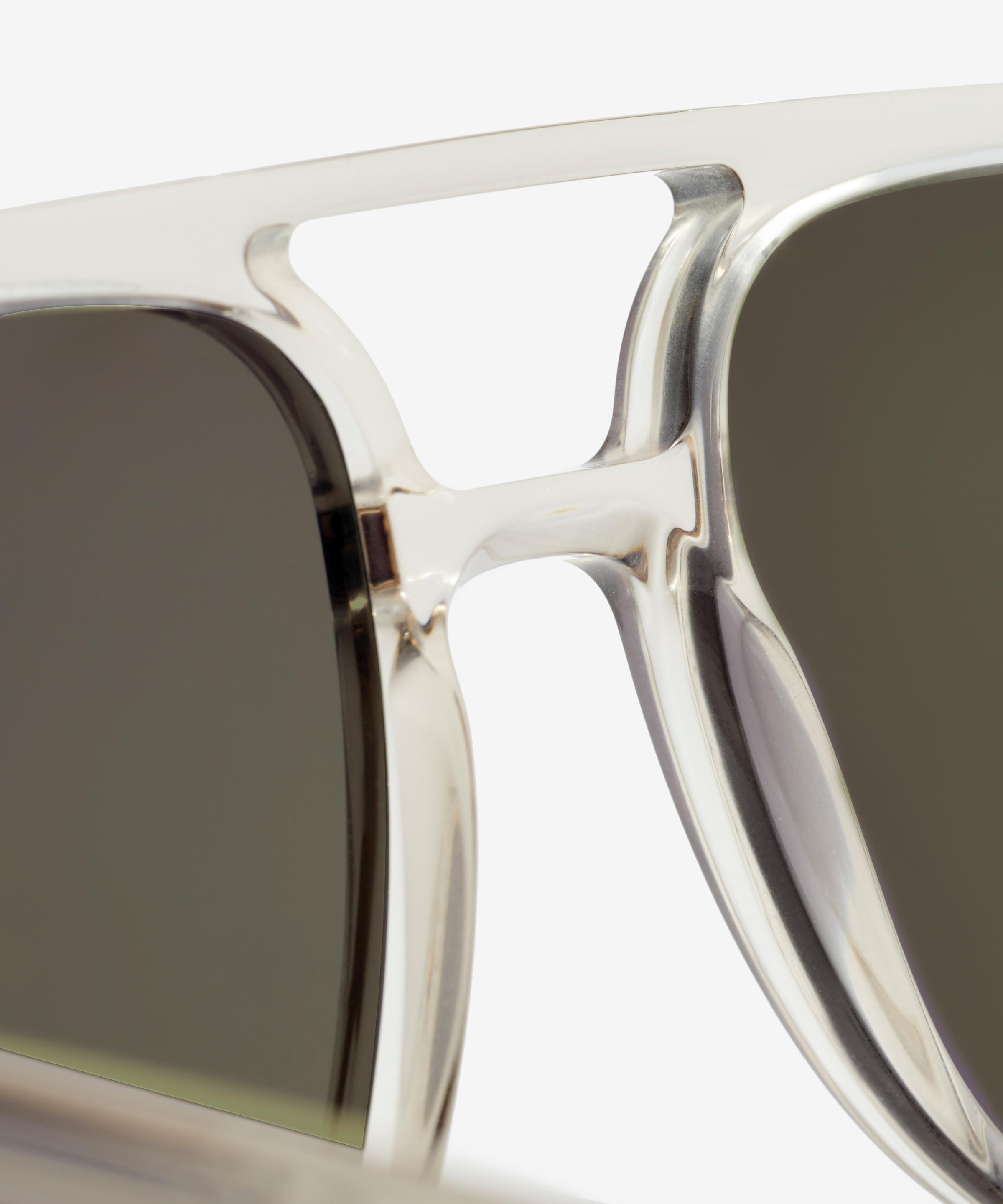 Detail image of the sunglasses The Alpha in colour Ice Transparent and size Wide