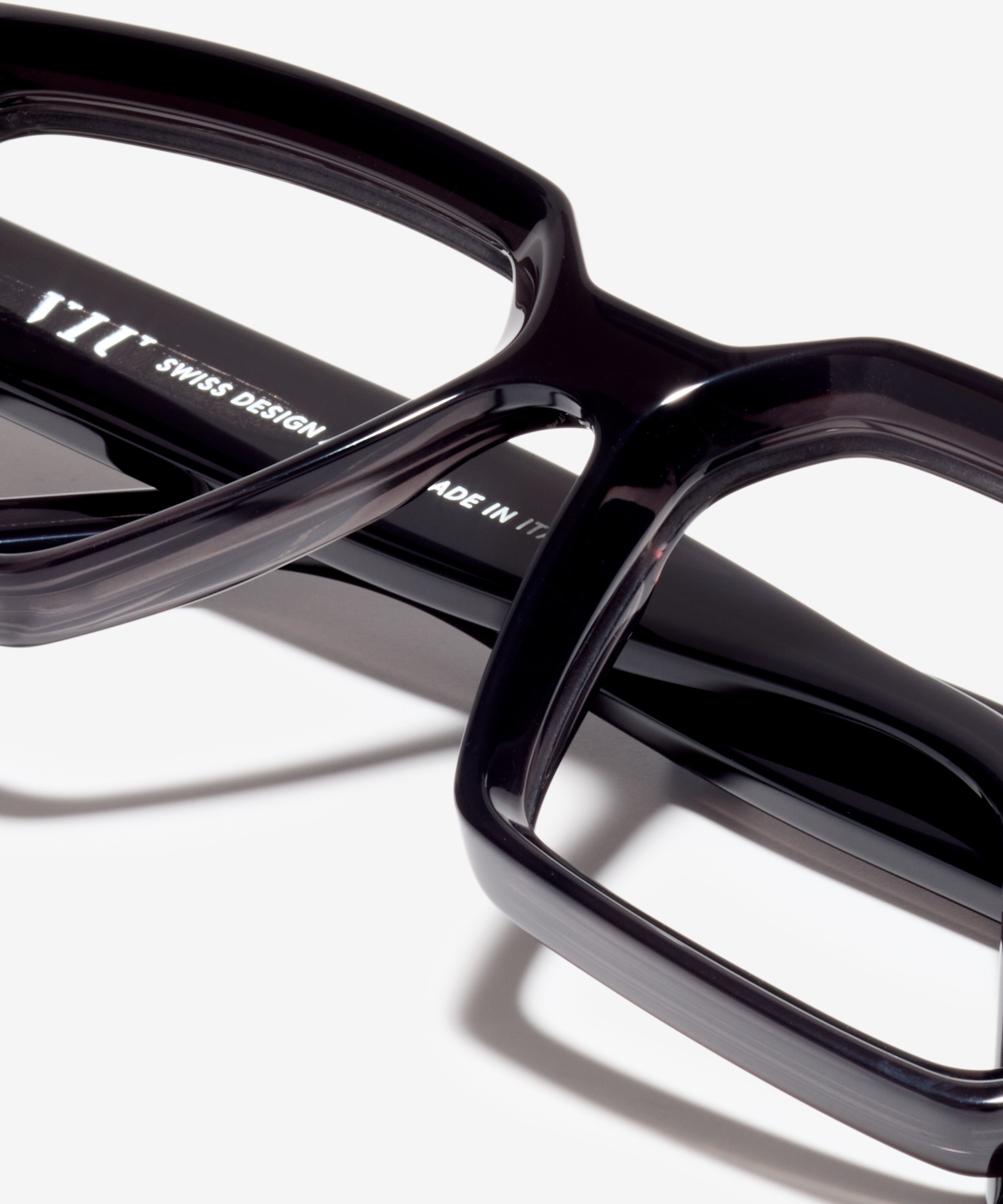Detail-Bild der Brille The Savage in Farbe Black Transparent und Größe Breit