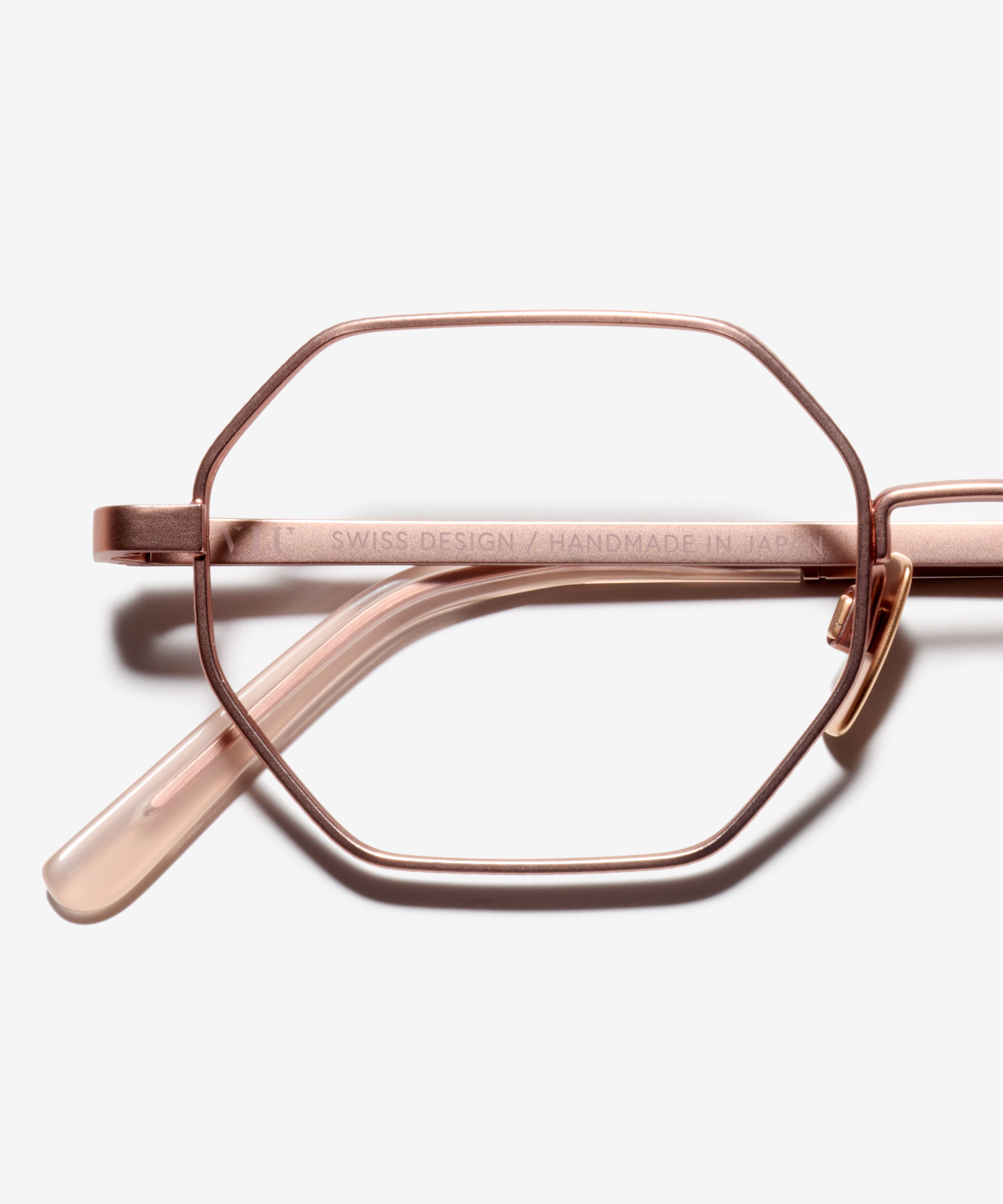 Detail image of the frame The Clash in colour Rose Gold and size Medium