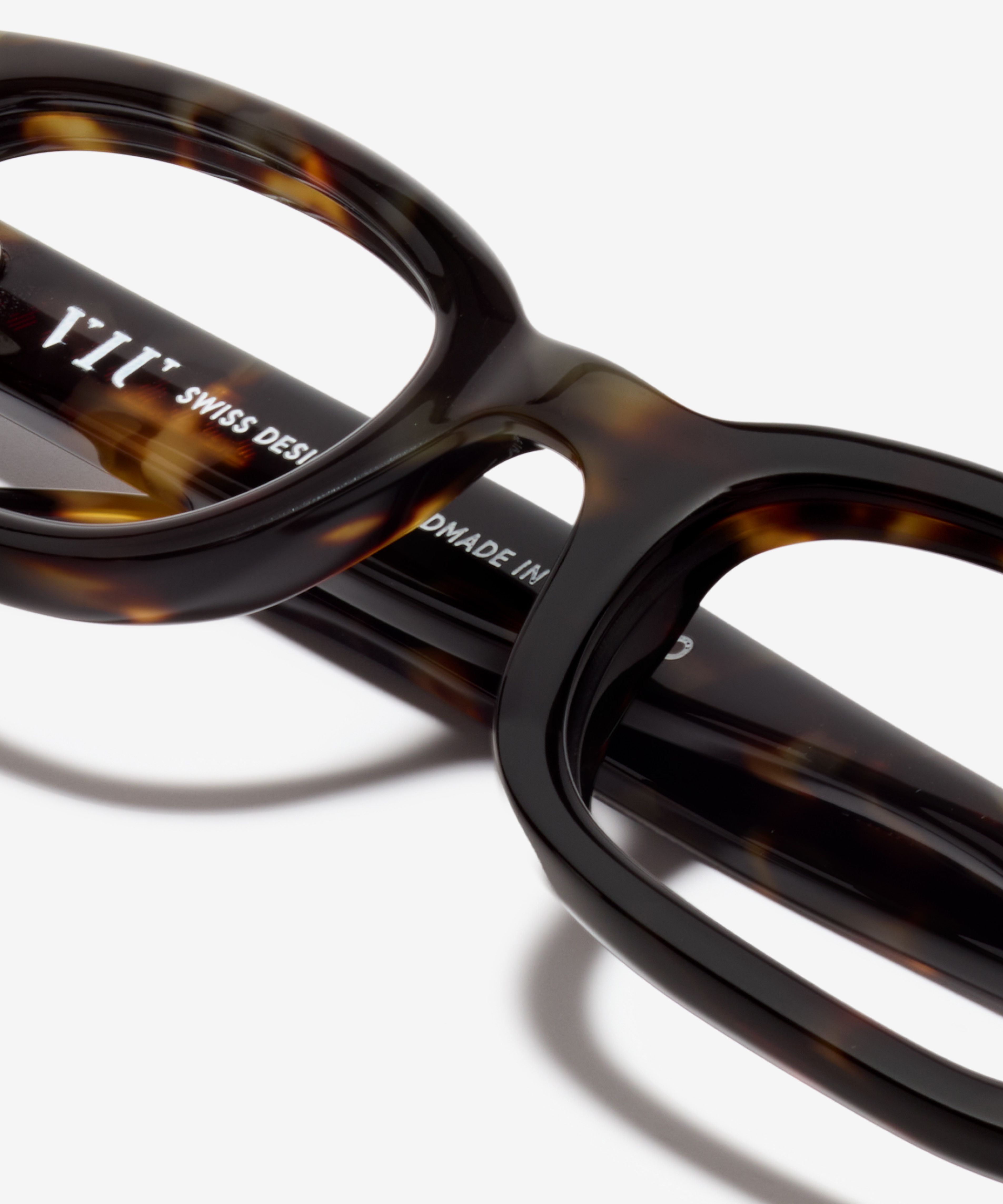 Detail-Bild der Brille The Shameless in Farbe Amber Tortoise und Größe Breit