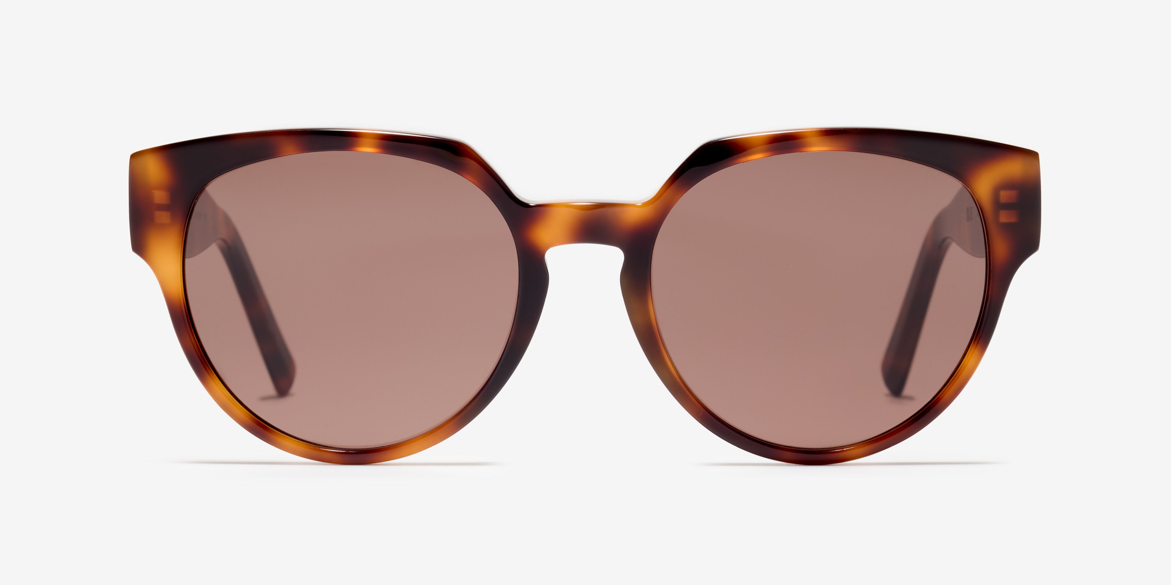 Image Face de la paire de lunettes de soleil The Chic en couleur Cherrywood et taille Moyens