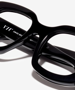 Detail-Bild der Brille The Lover in Farbe Black und Größe Breit