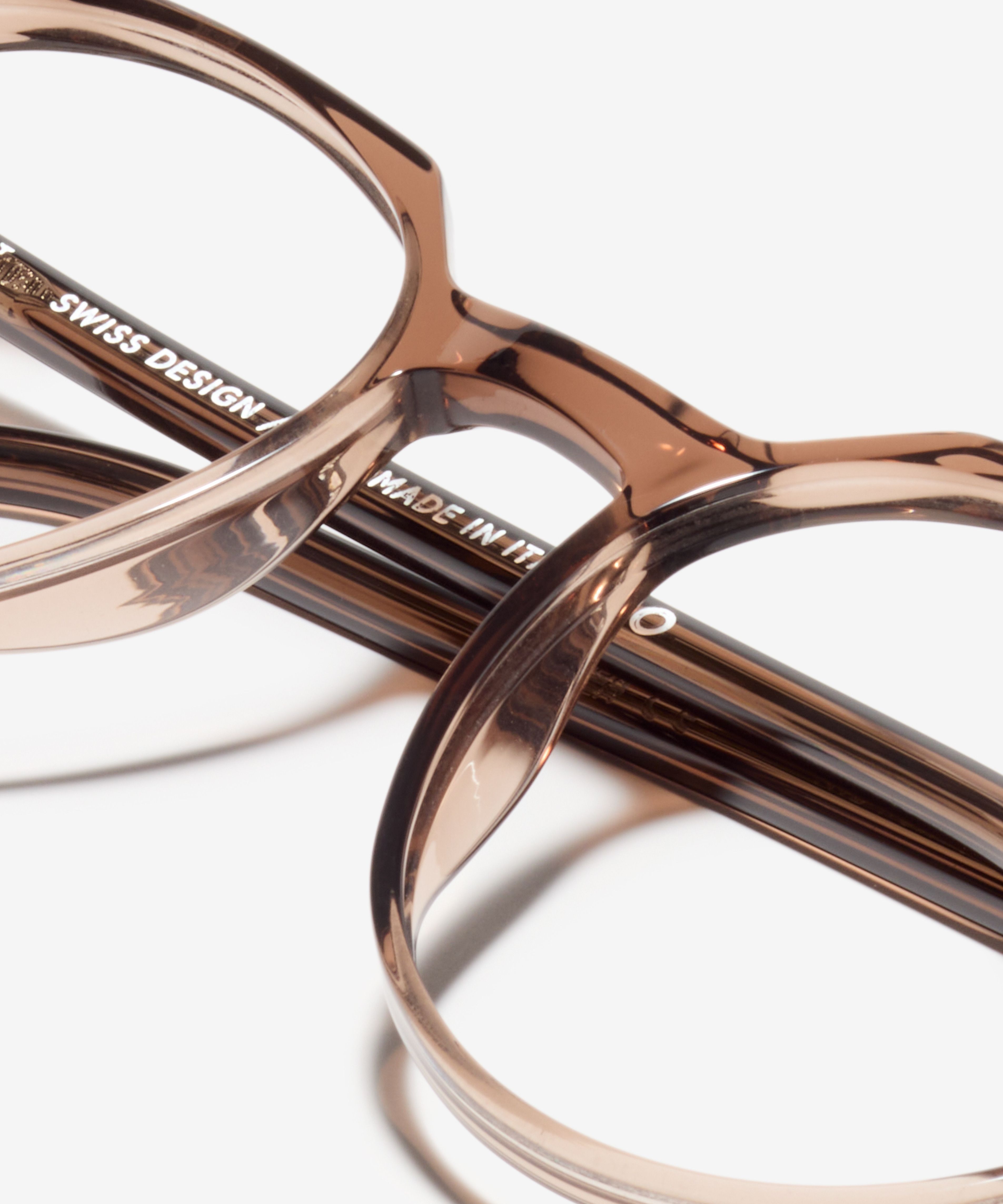 Detail image of the frame The Fortunate in colour Camel and size Medium
