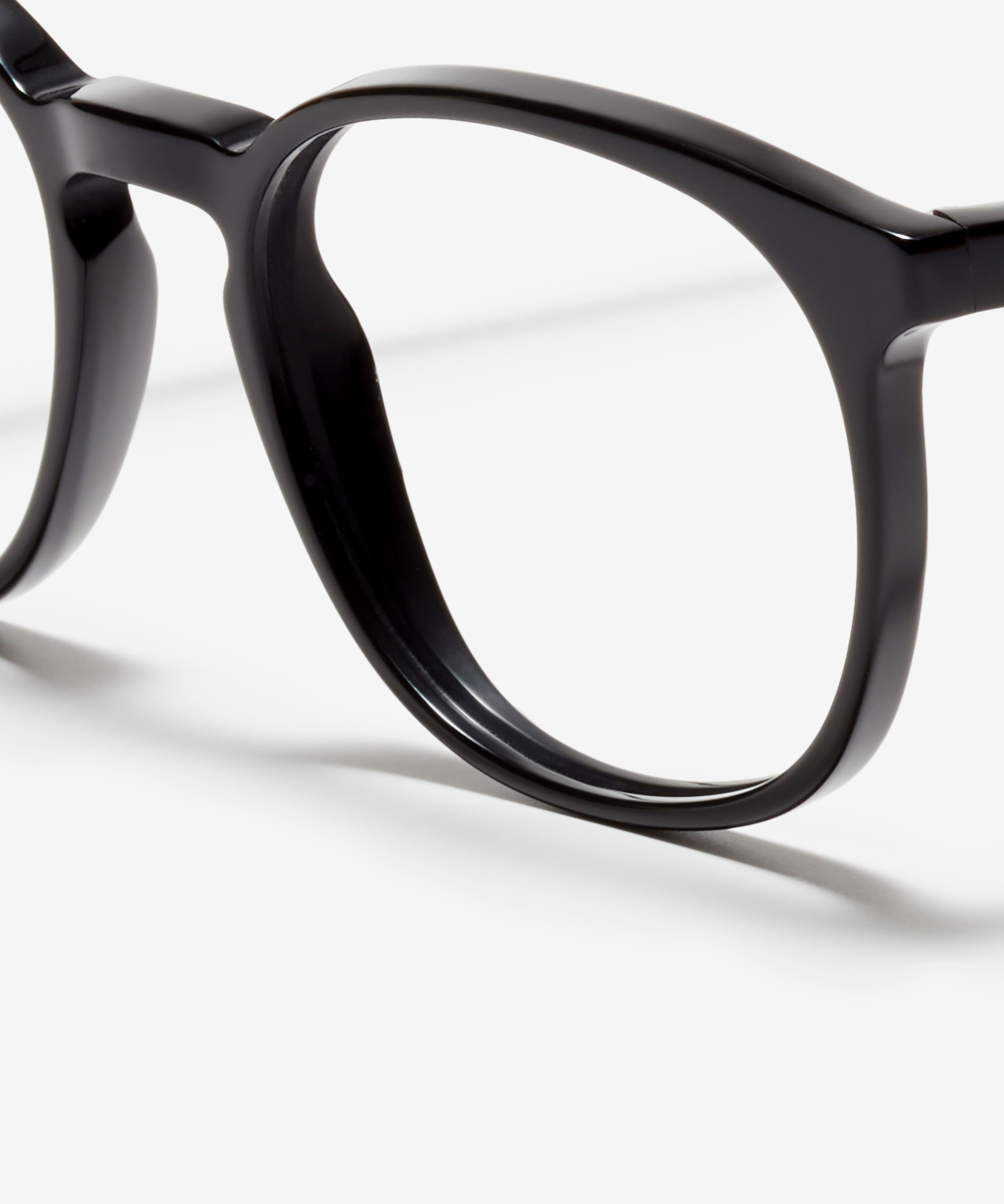 Detail image of the frame The Neat in colour Black and size Narrow