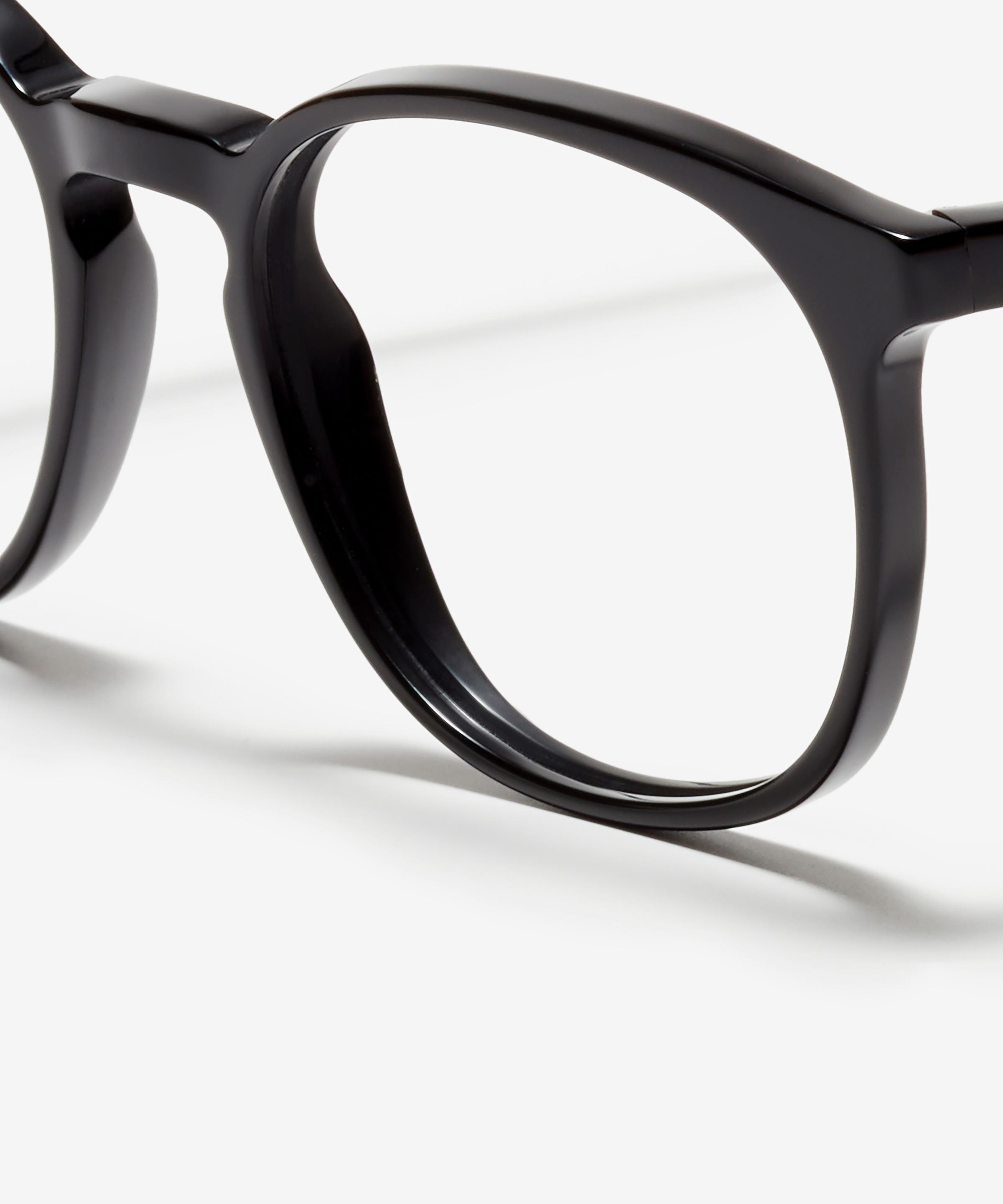 Detail image of the frame The Neat in colour Black and size Narrow