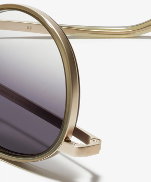 Detail image of the sunglasses The Voyager Ace in colour Star Gold / Khaki and size Medium