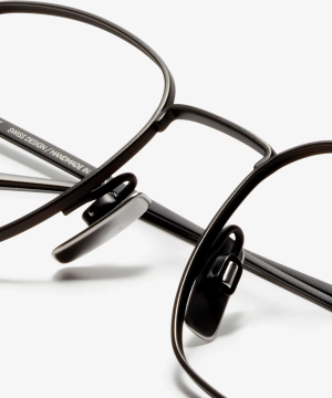 Detail-Bild der Brille The Realist in Farbe Gunmetal und Größe Breit