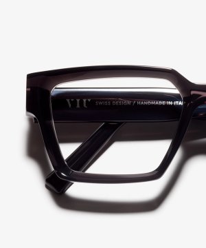 Detail image of the frame The Savage in colour Black Transparent and size Wide