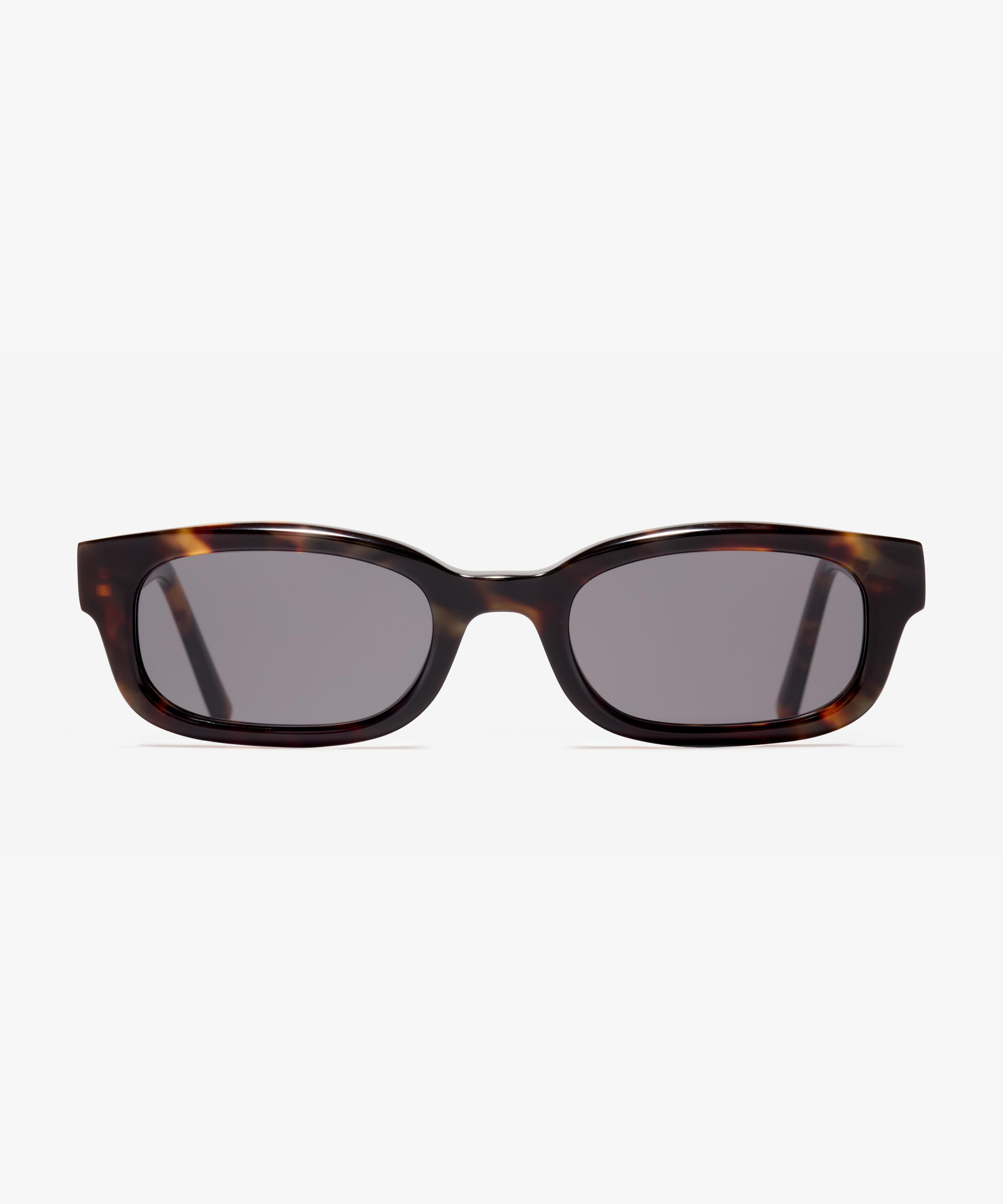 Front-Bild der Sonnenbrille The Shameless in Farbe Amber Tortoise und Größe Breit