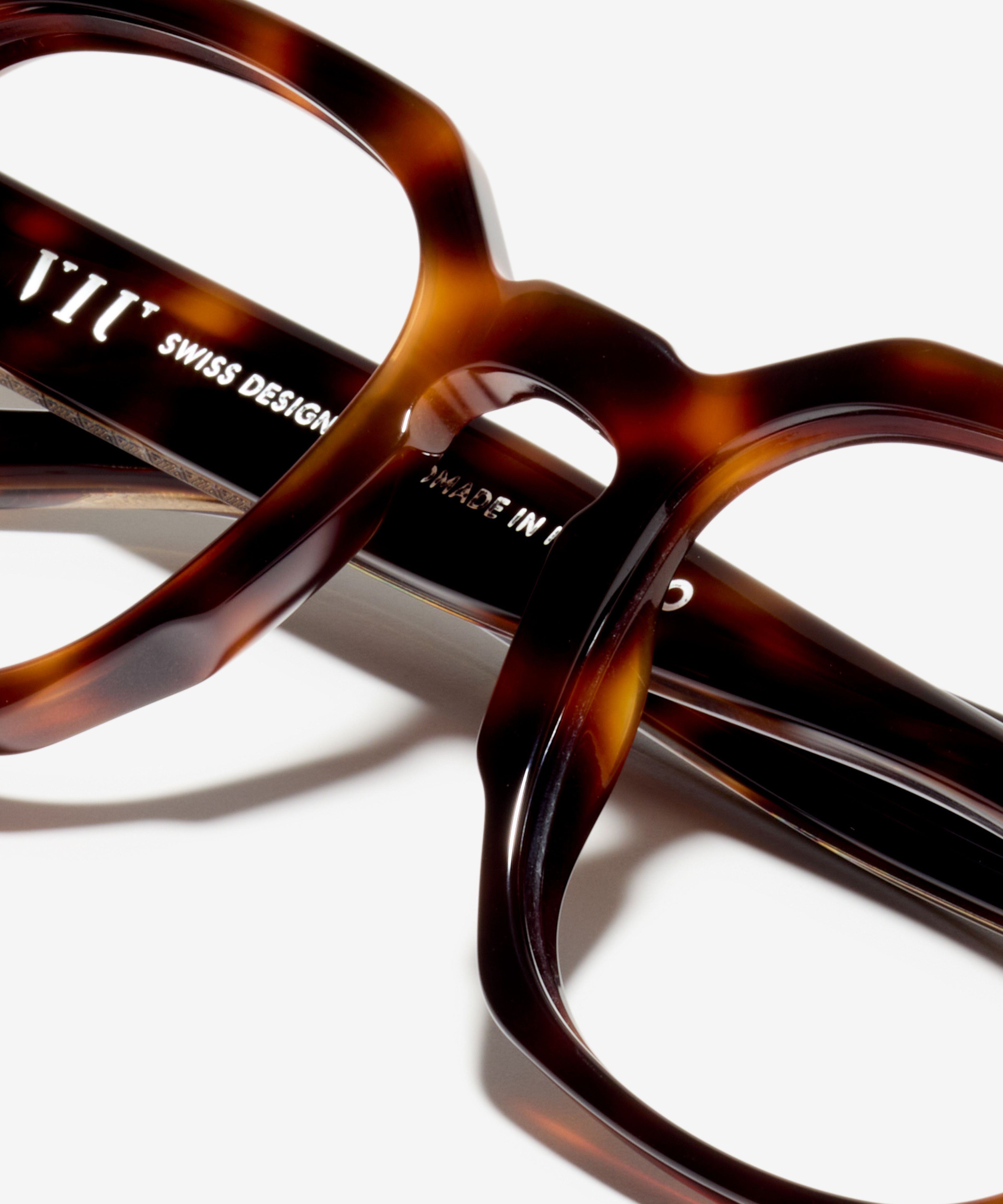 Detail-Bild der Brille The Authentic in Farbe Cherrywood und Grösse Breit