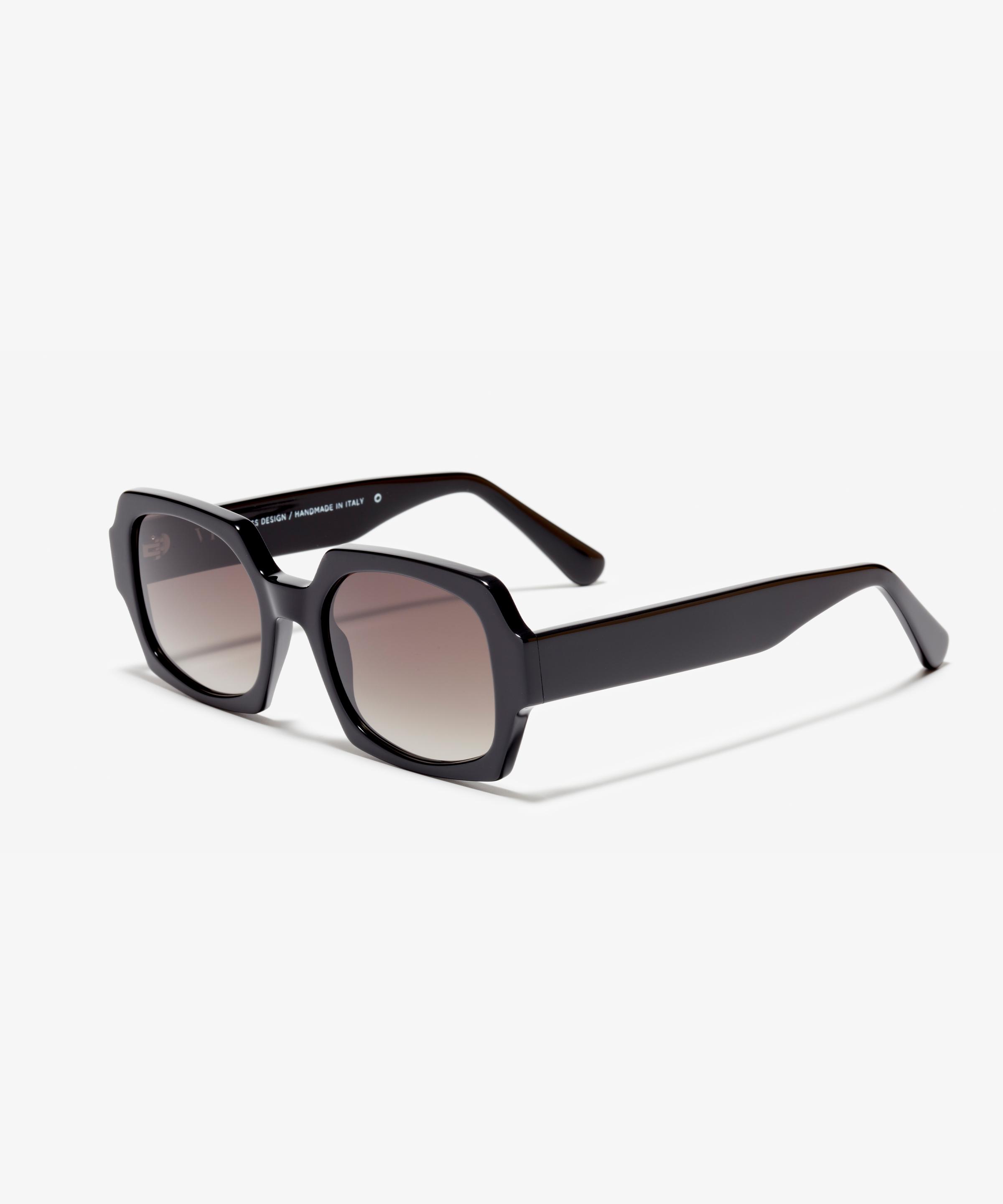 Schräg-Bild der Sonnenbrille The Renegade in Farbe Black und Größe Mittel