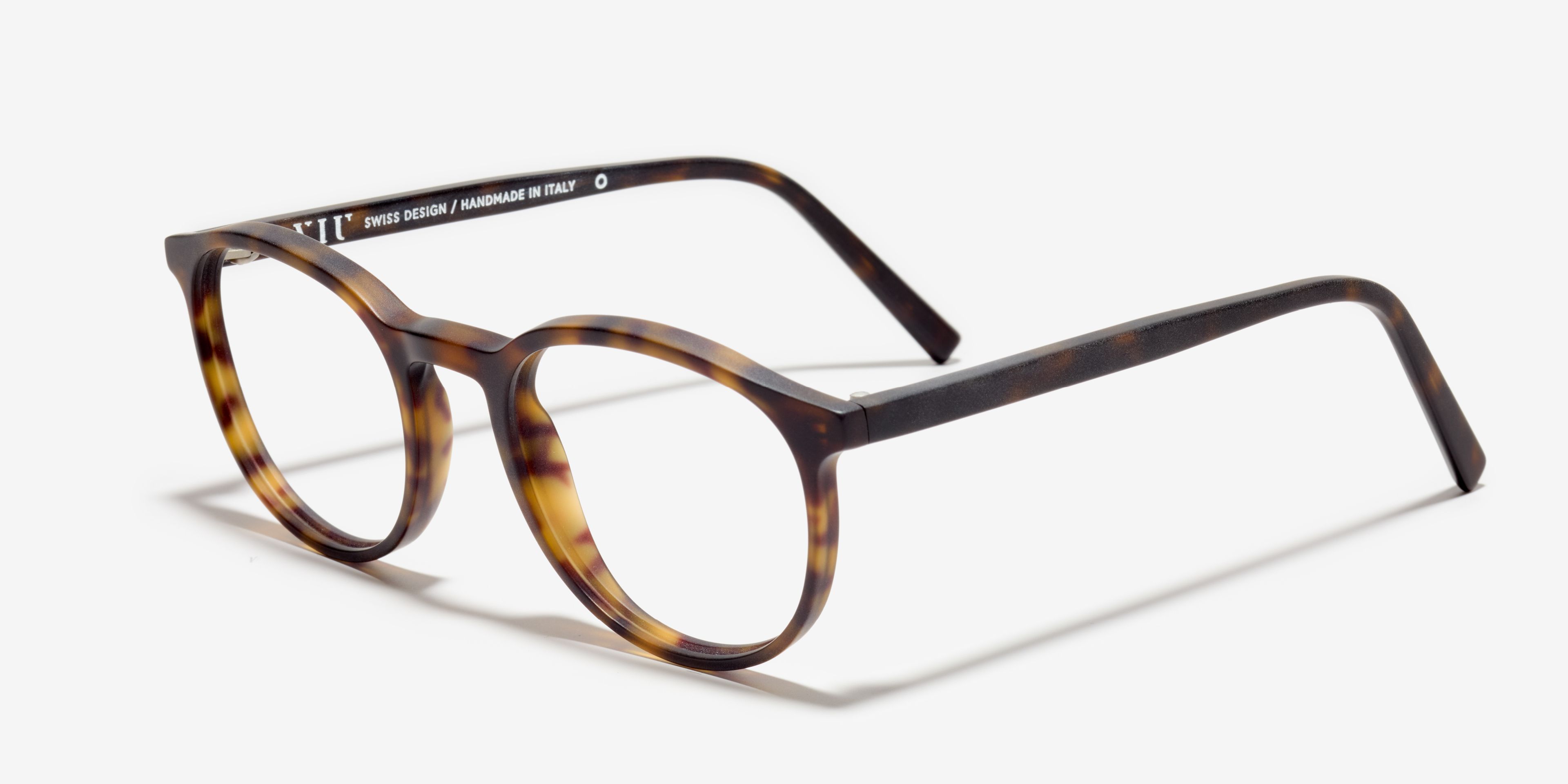 Schräg-Bild der Brille The Earnest in Farbe Dark Havana und Größe Mittel
