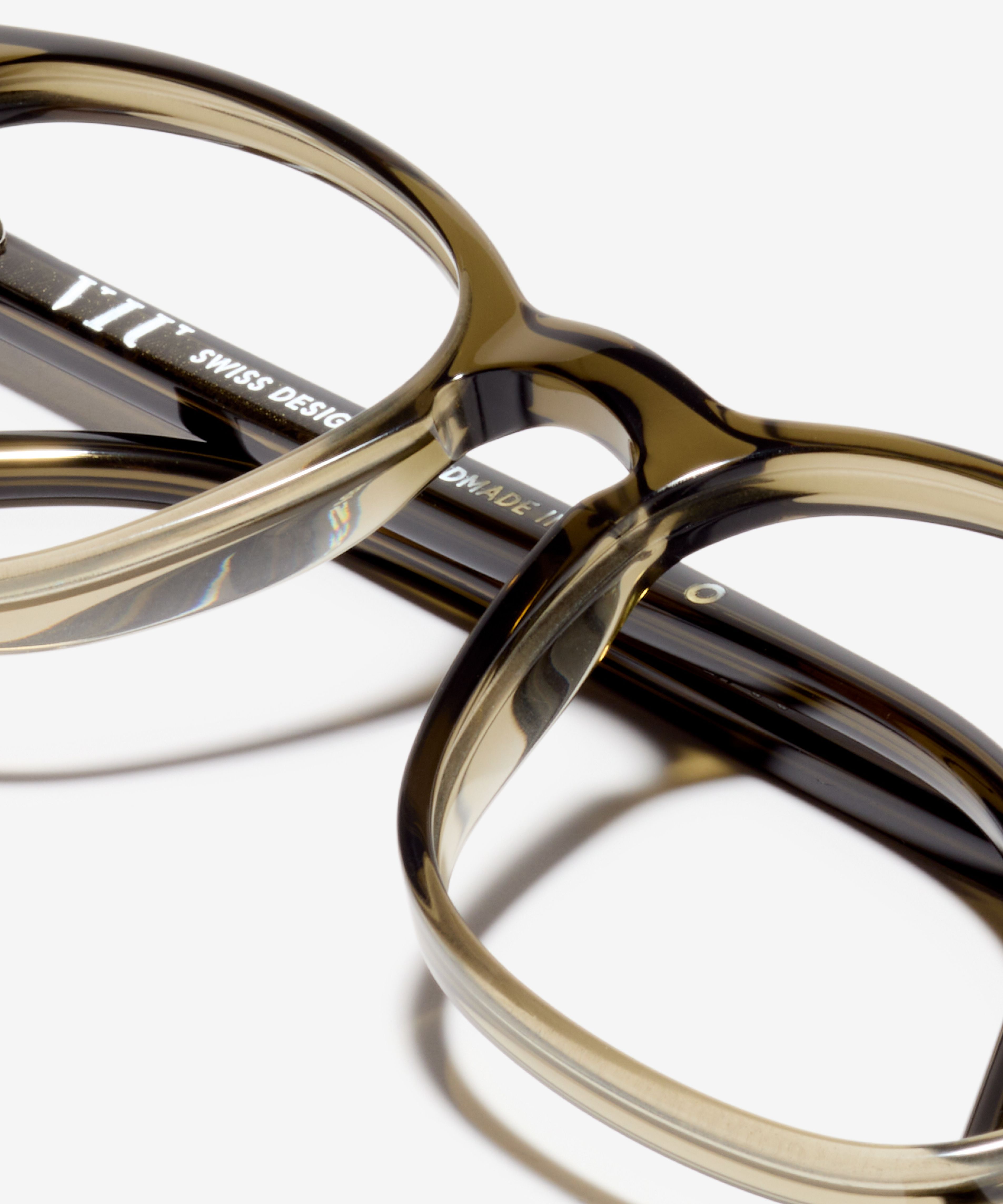 Detail-Bild der Brille The Polite in Farbe Khaki und Größe Mittel