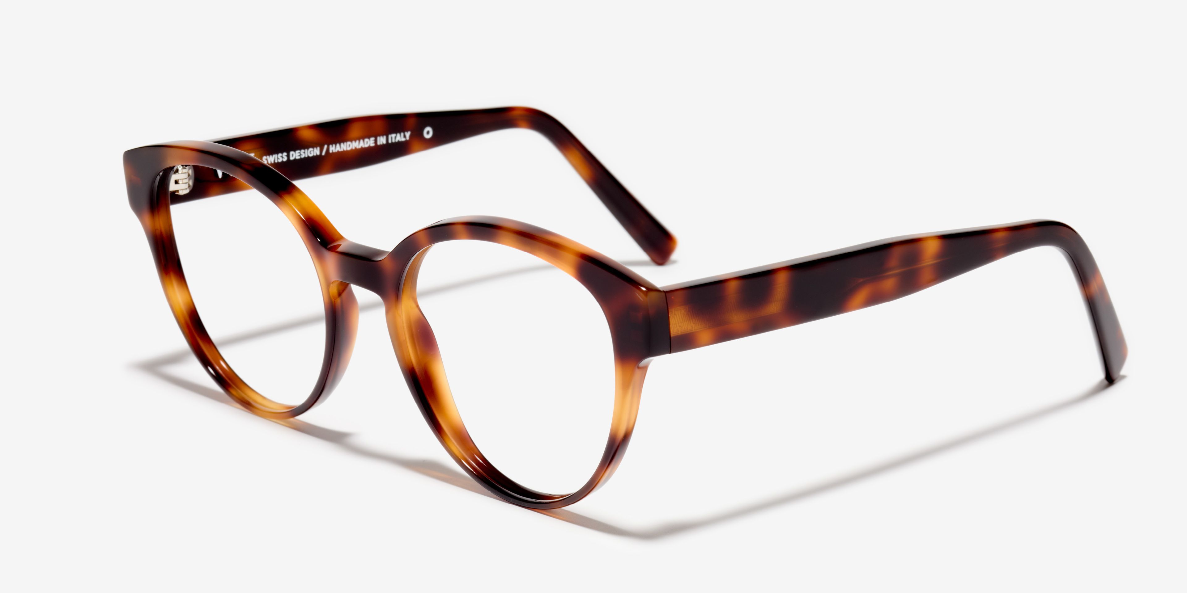 Schräg-Bild der Brille The Dazzling in Farbe Cherrywood und Größe Mittel