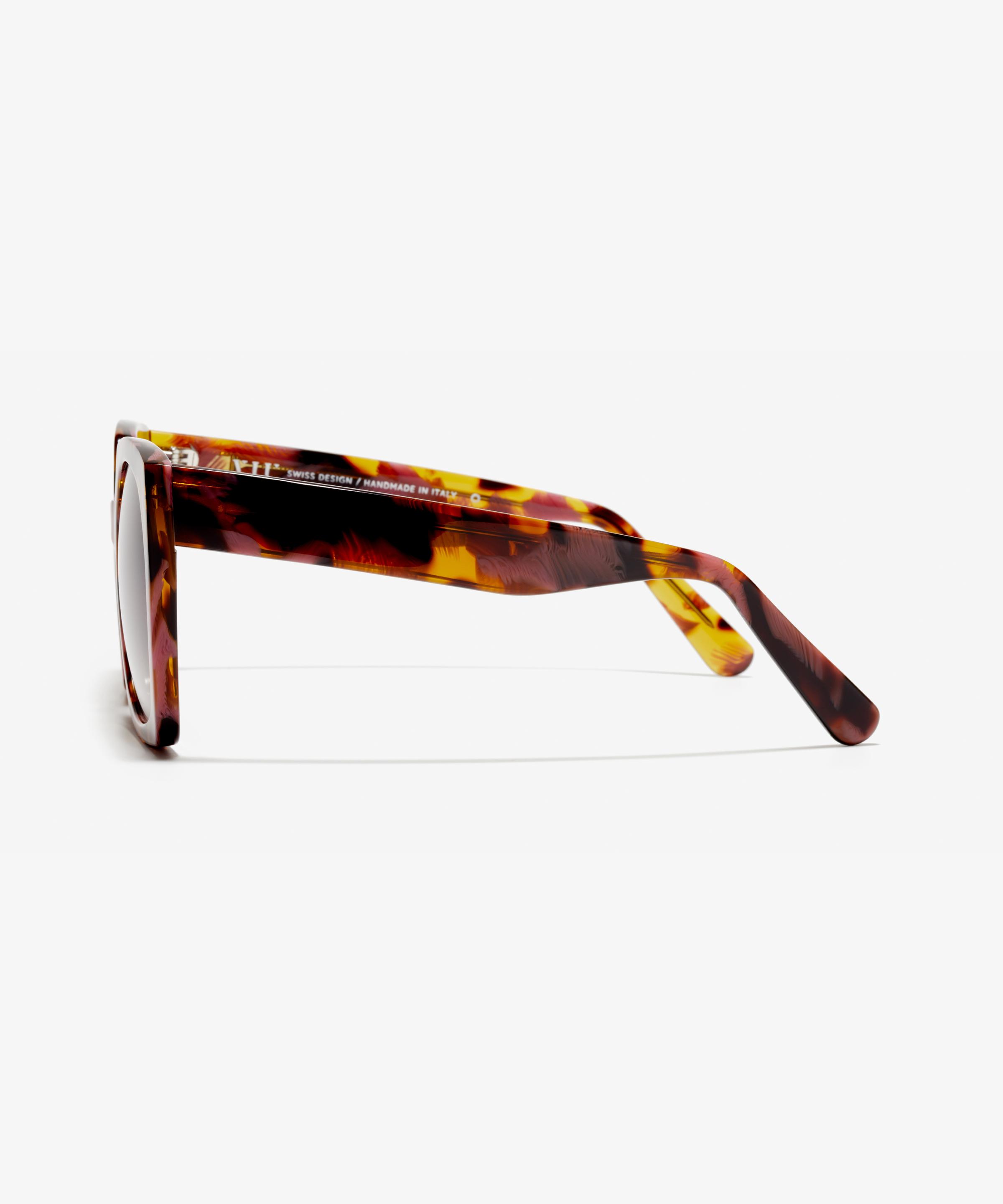 Image Côté de la paire de lunettes de soleil The Daring en couleur Plum Tortoise et taille Moyens