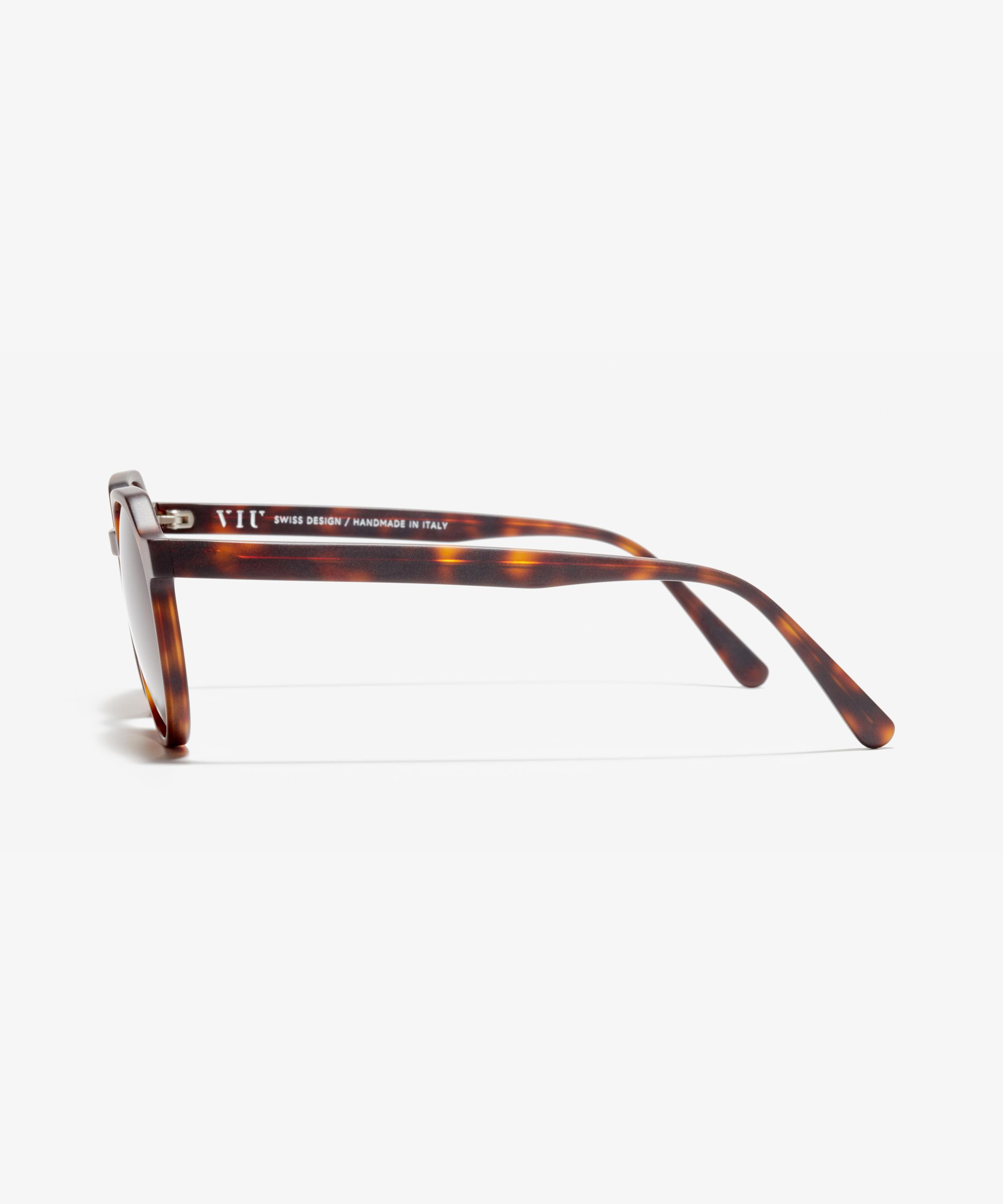 Seite-Bild der Sonnenbrille The Cultivated in Farbe Tortoise und Größe Mittel