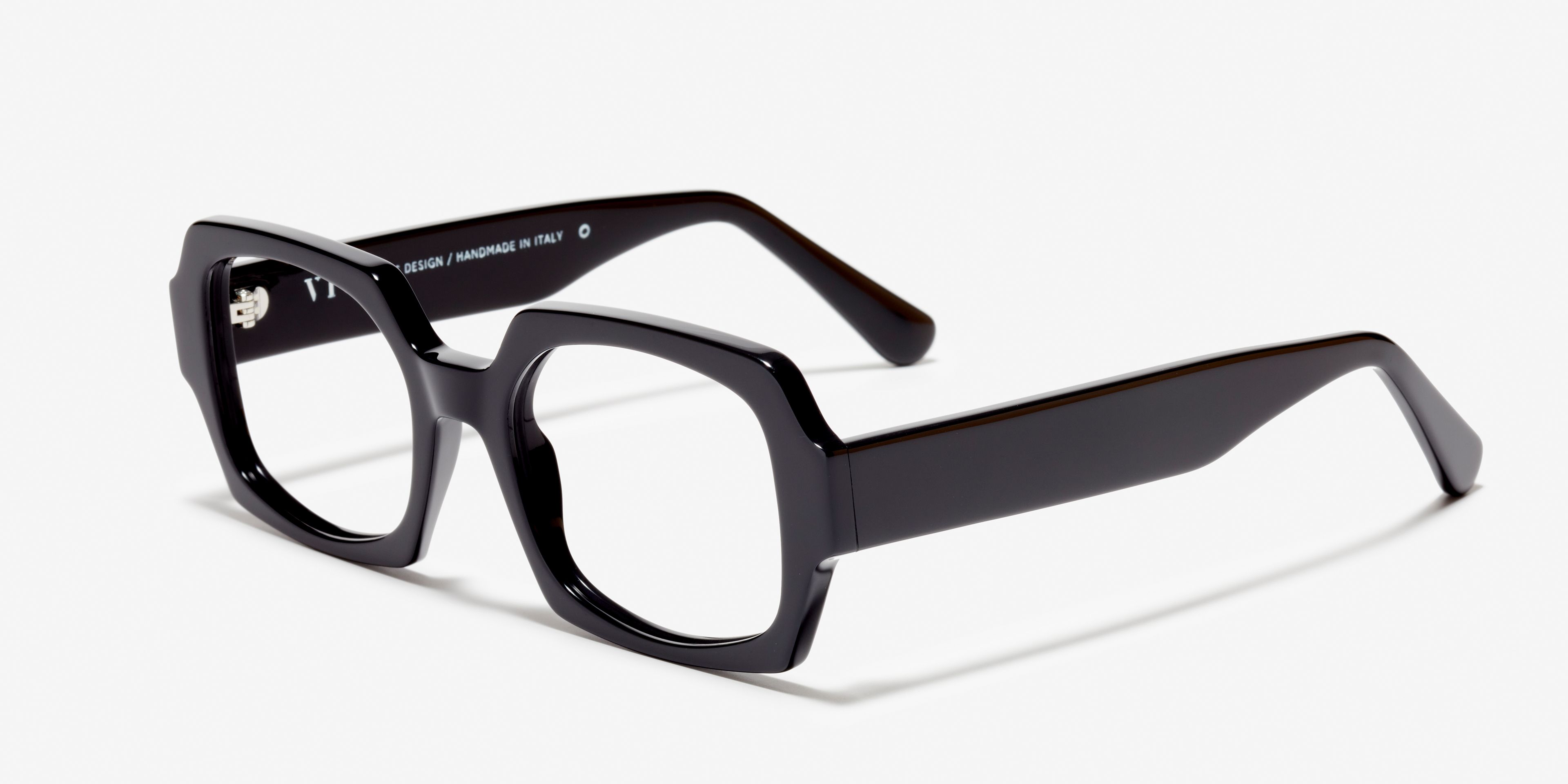 Schräg-Bild der Brille The Renegade in Farbe Black und Größe Mittel