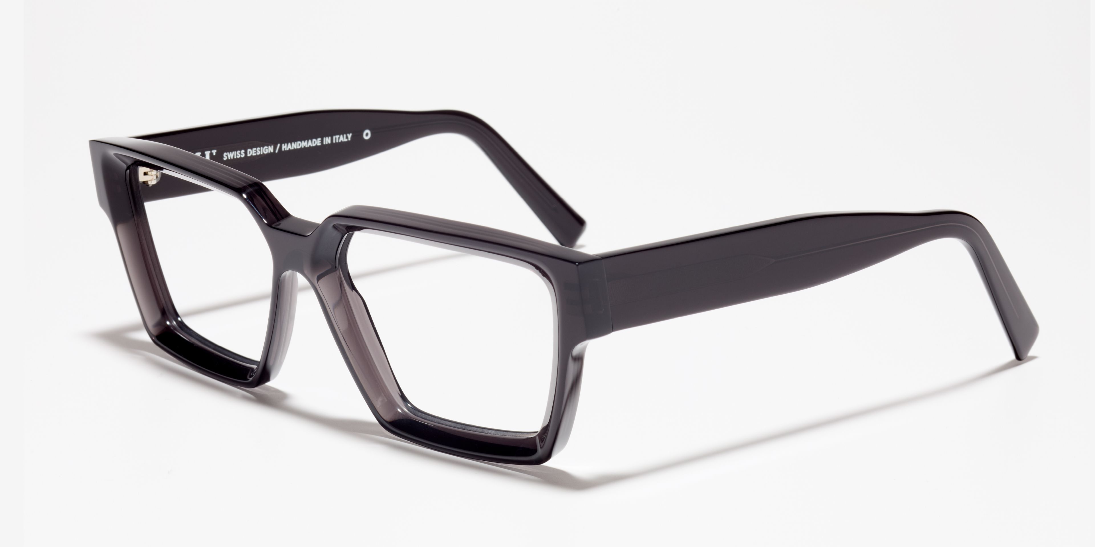 Schräg-Bild der Brille The Savage in Farbe Black Transparent und Größe Breit