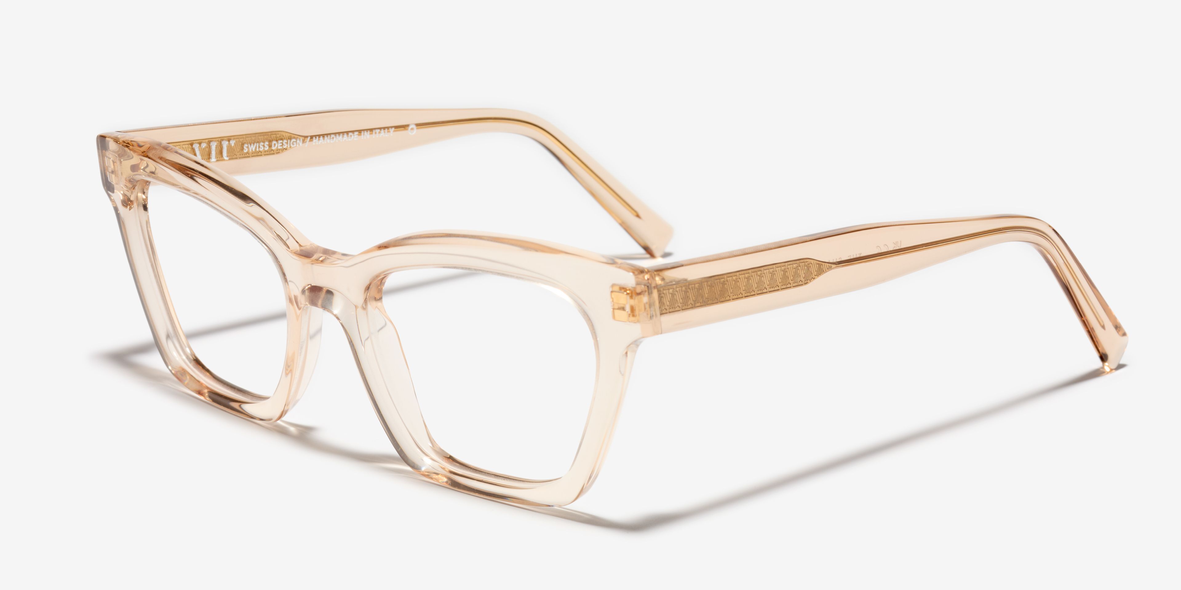 Angle image of the frame The Shade in colour Chardonnay and size Wide