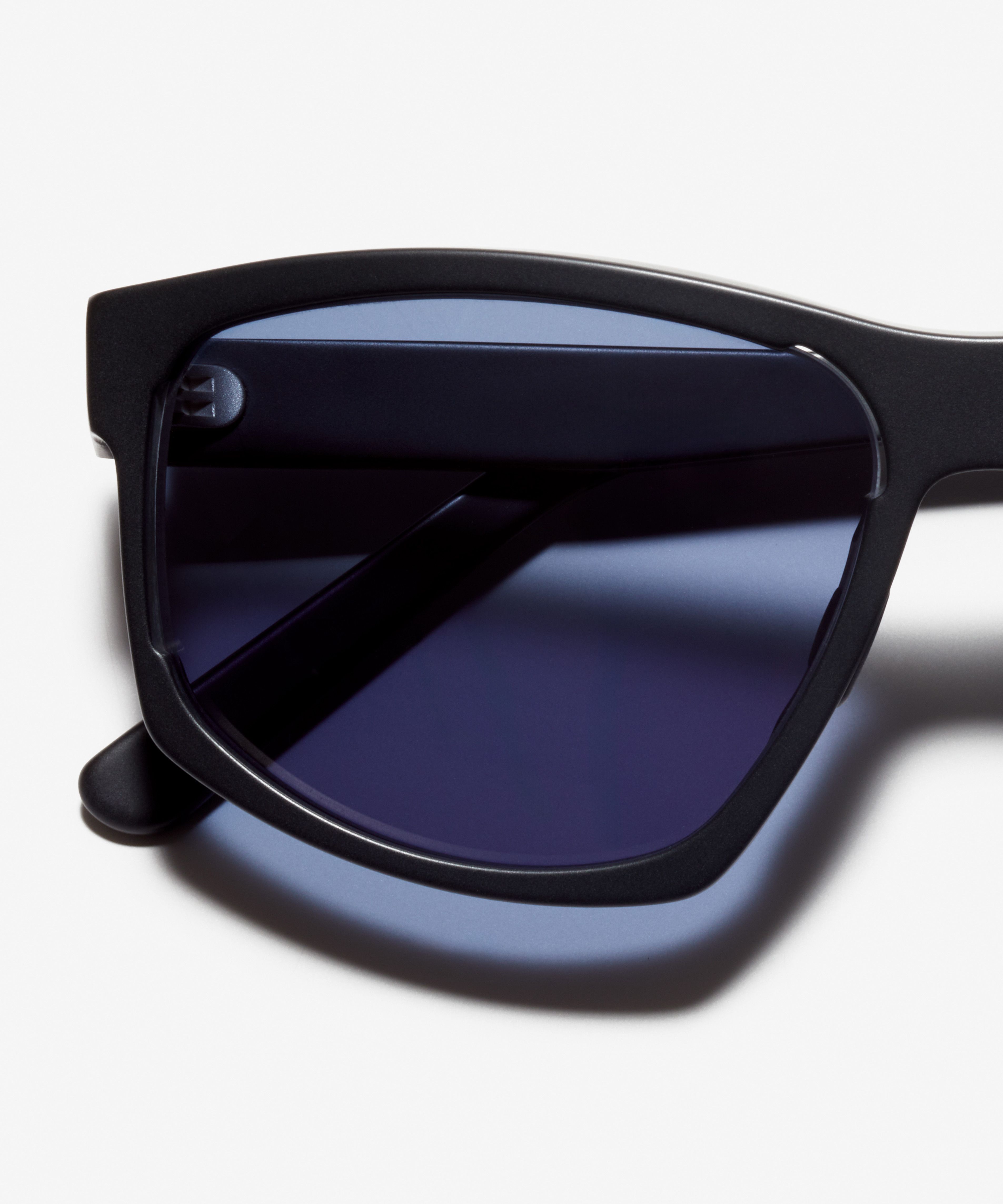 Detail-Bild der Sonnenbrille The Rapid in Farbe Black und Größe Mittel