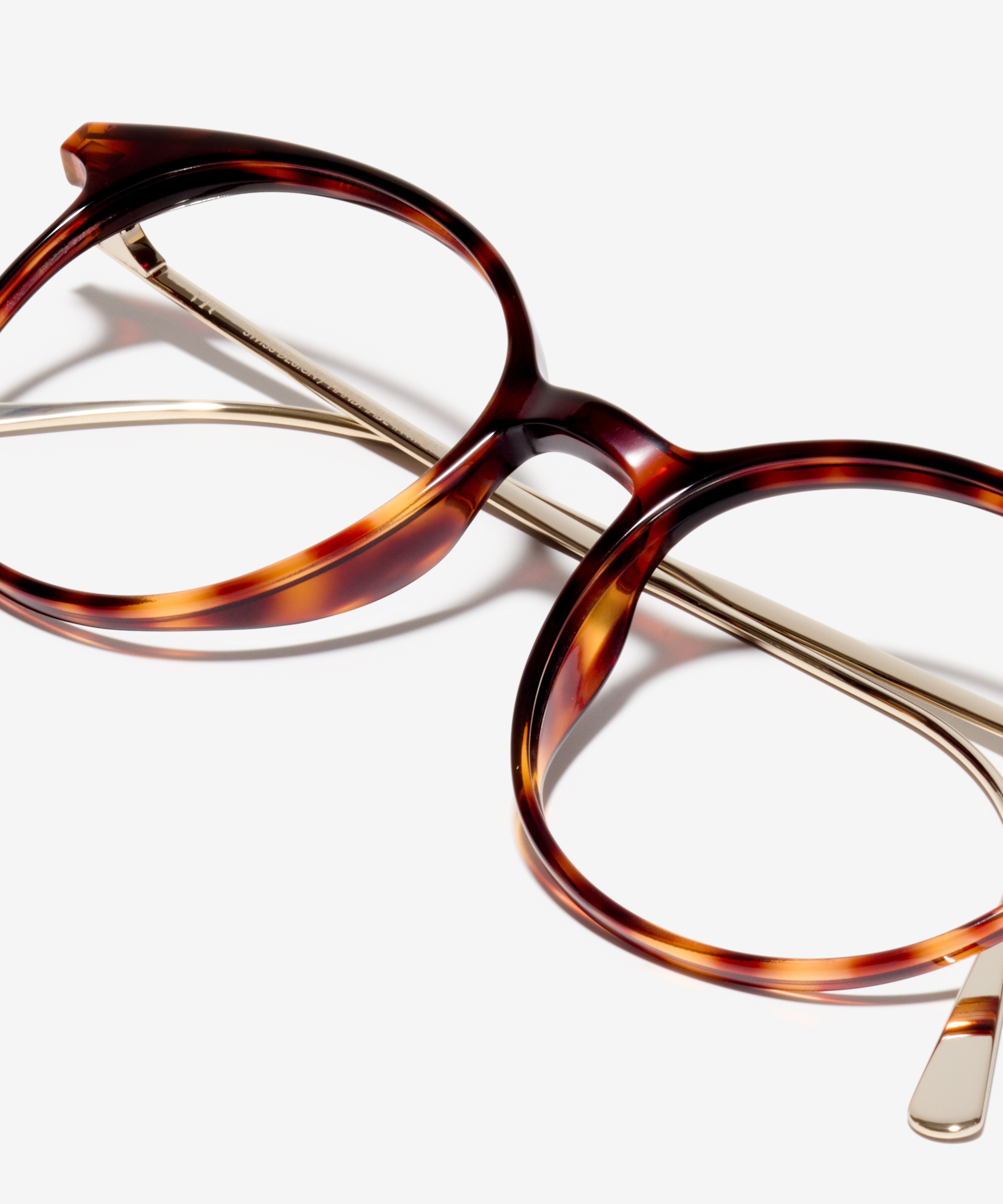 Detail-Bild der Brille The Subtle in Farbe Tortoise und Größe Schmal