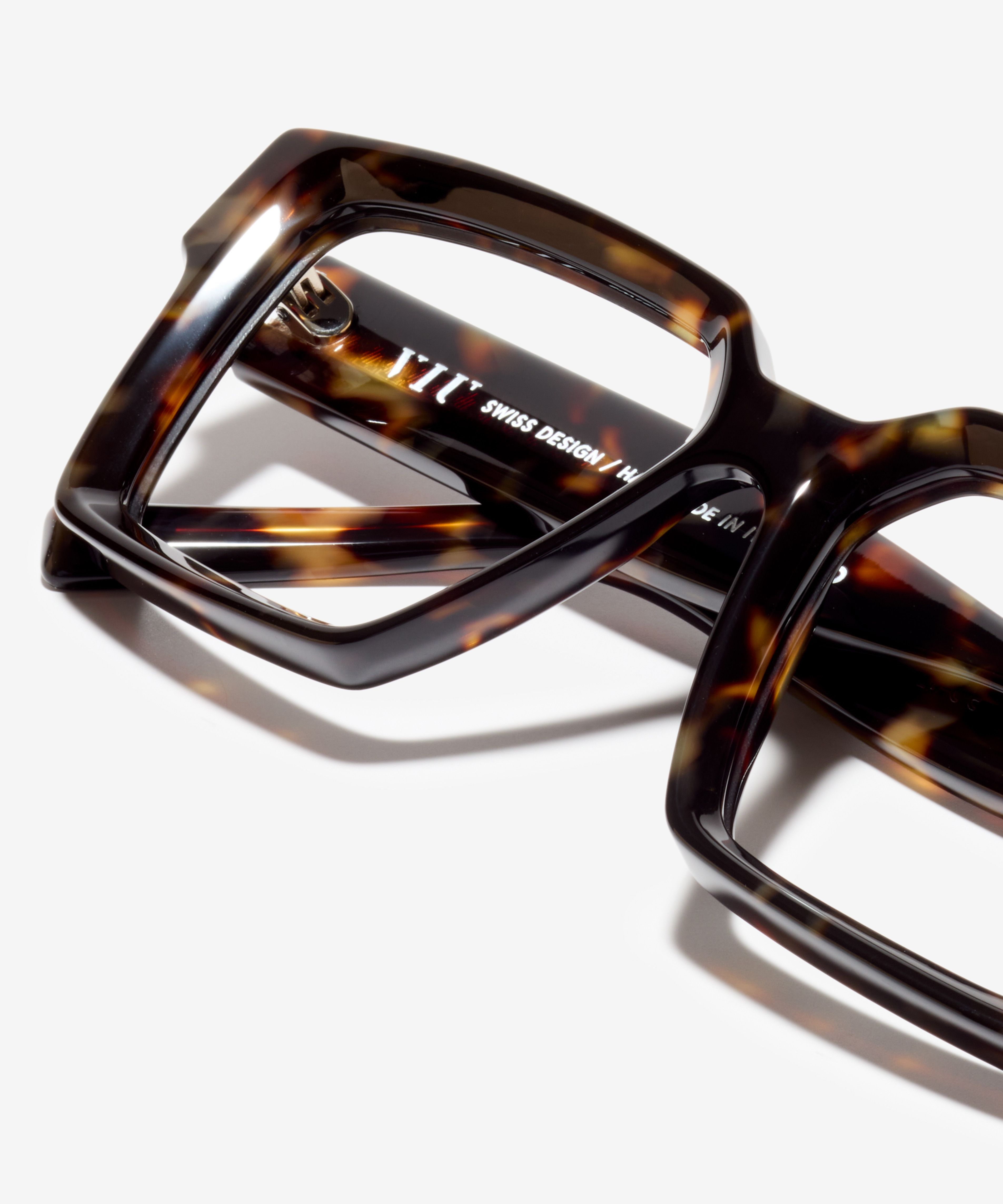 Detail-Bild der Brille The Savage in Farbe Amber Tortoise und Grösse Breit