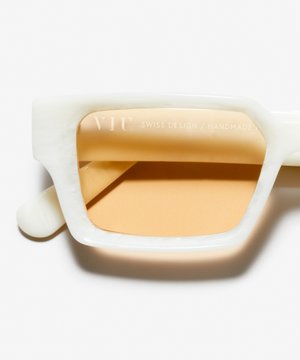 Image Détail de la paire de lunettes de soleil The Rogue en couleur Pearl Stone et taille Large