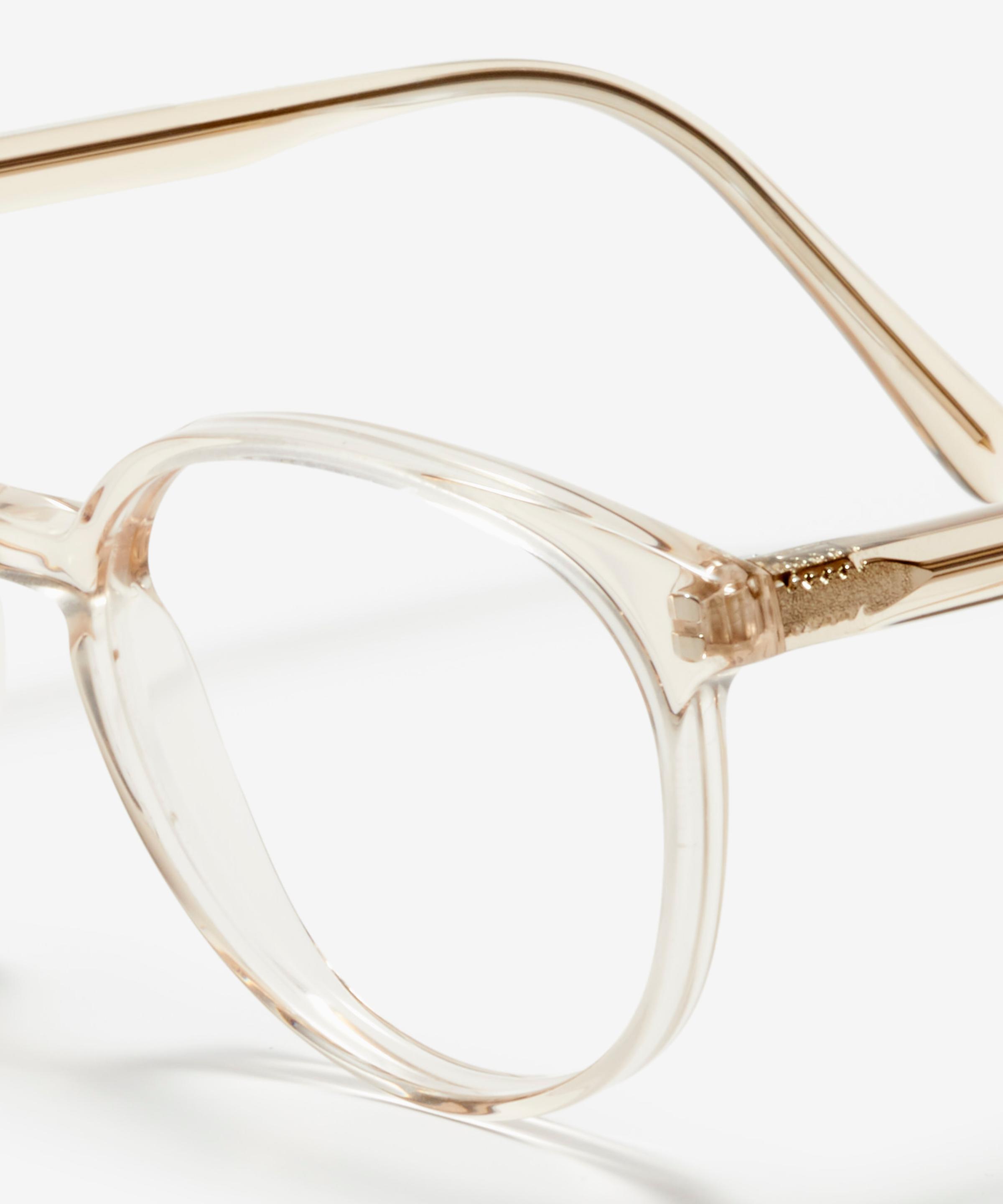 Detail image of the frame The Academic in colour Chardonnay and size Narrow