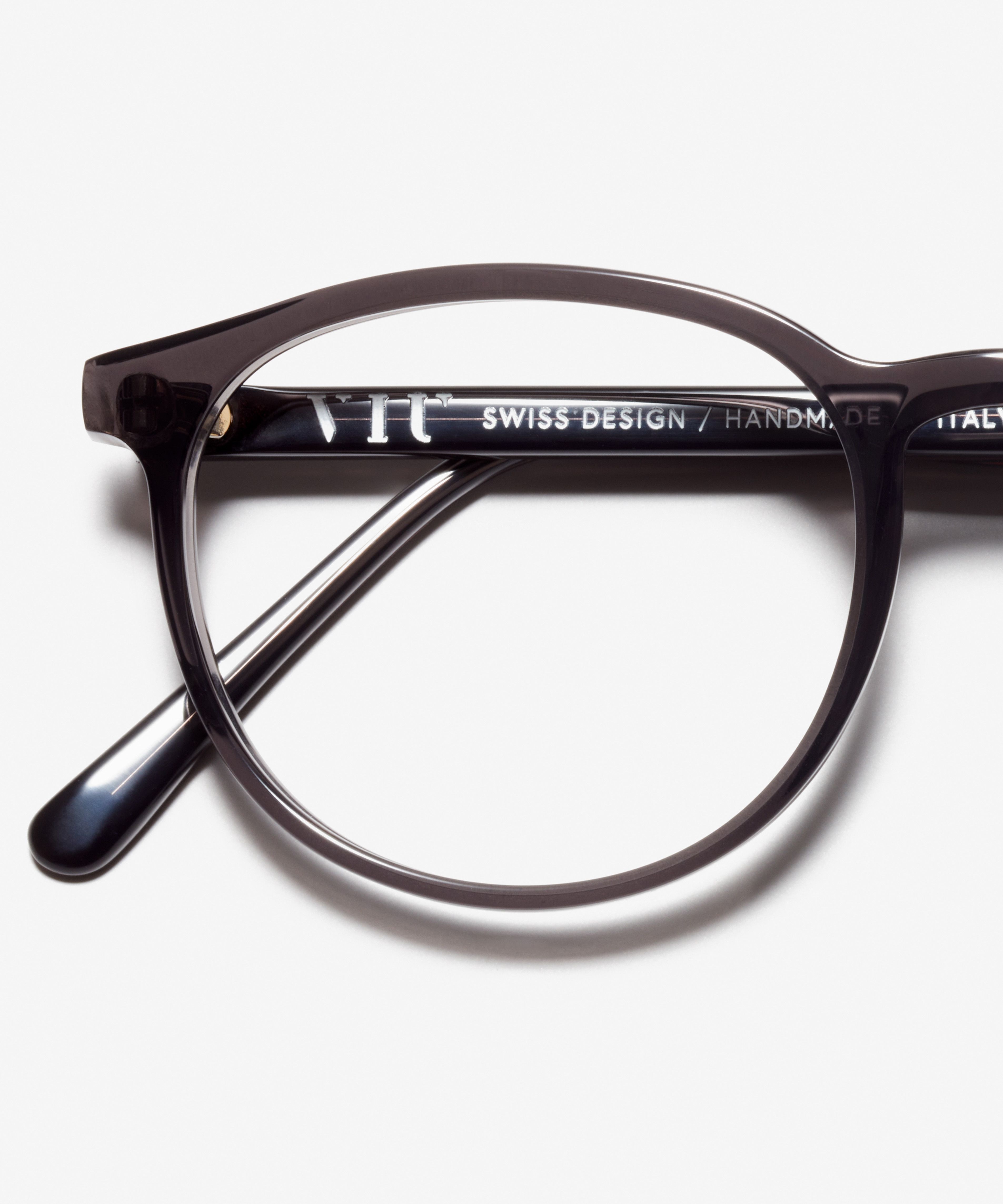 Detail-Bild der Brille The Earnest in Farbe Black Transparent und Größe Mittel