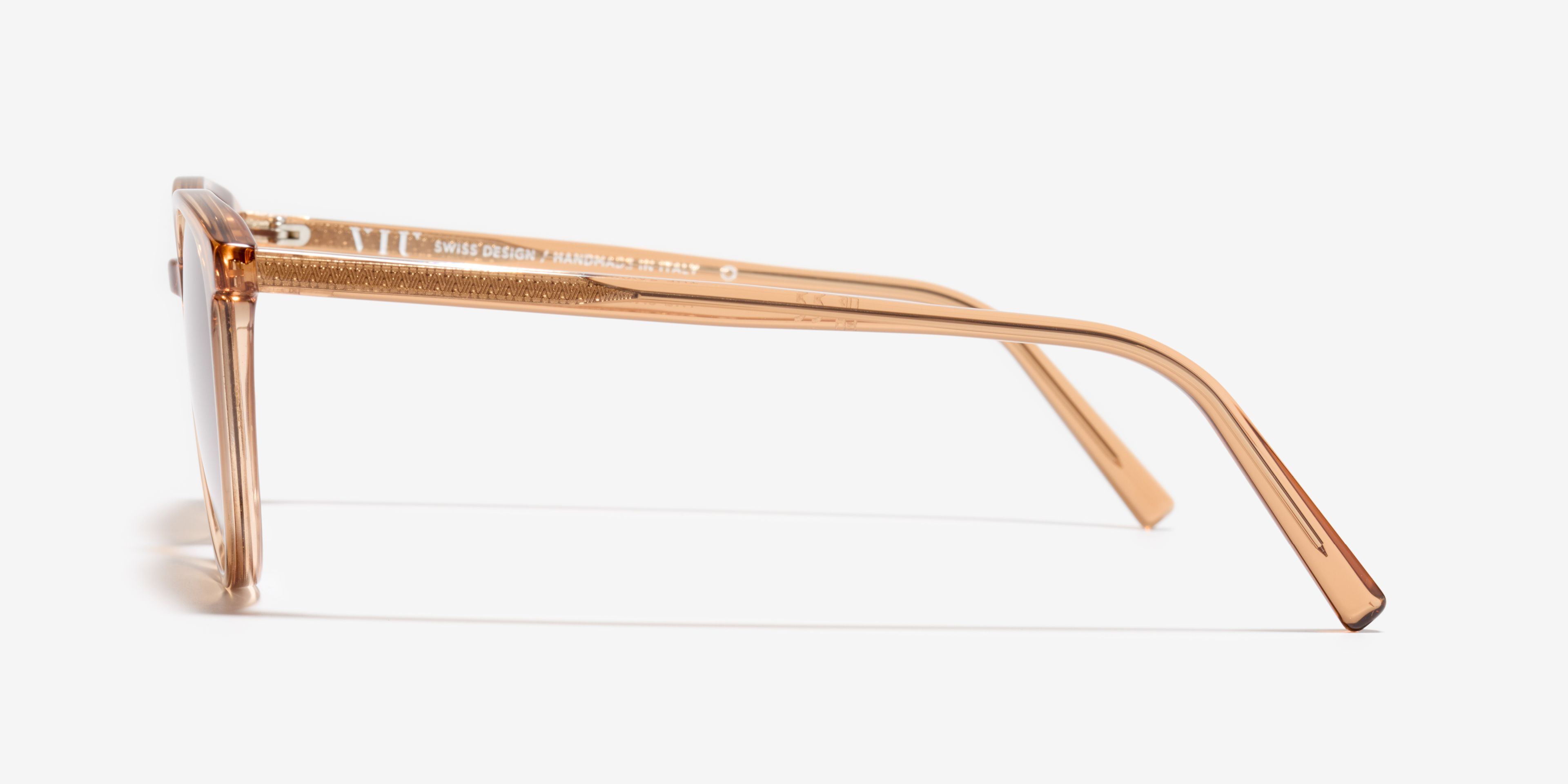 Side image of the sunglasses The Savvy in colour Champagne and size Medium