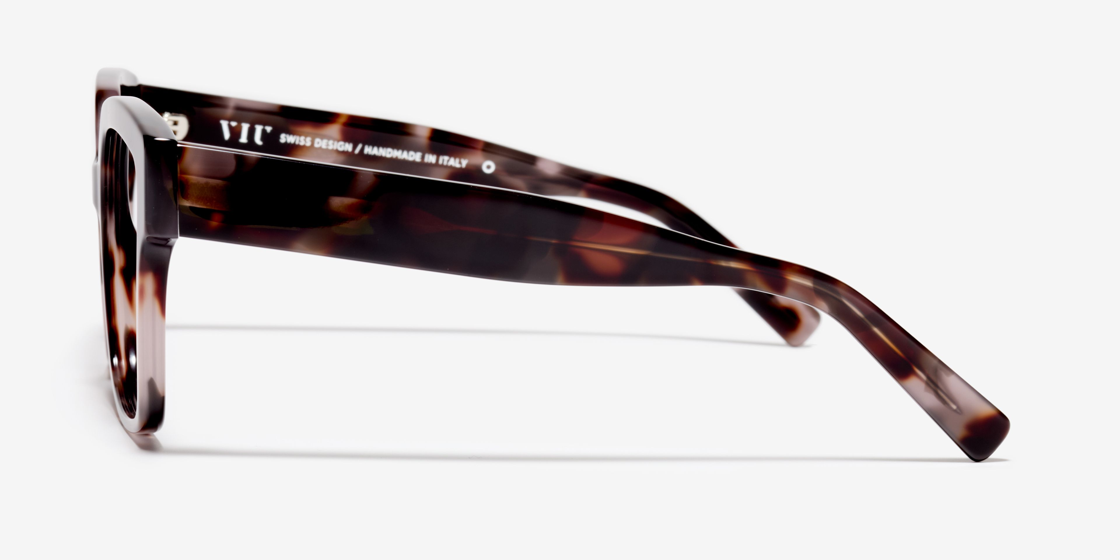 Side image of the frame The Royal in colour Dusty Havana and size Wide