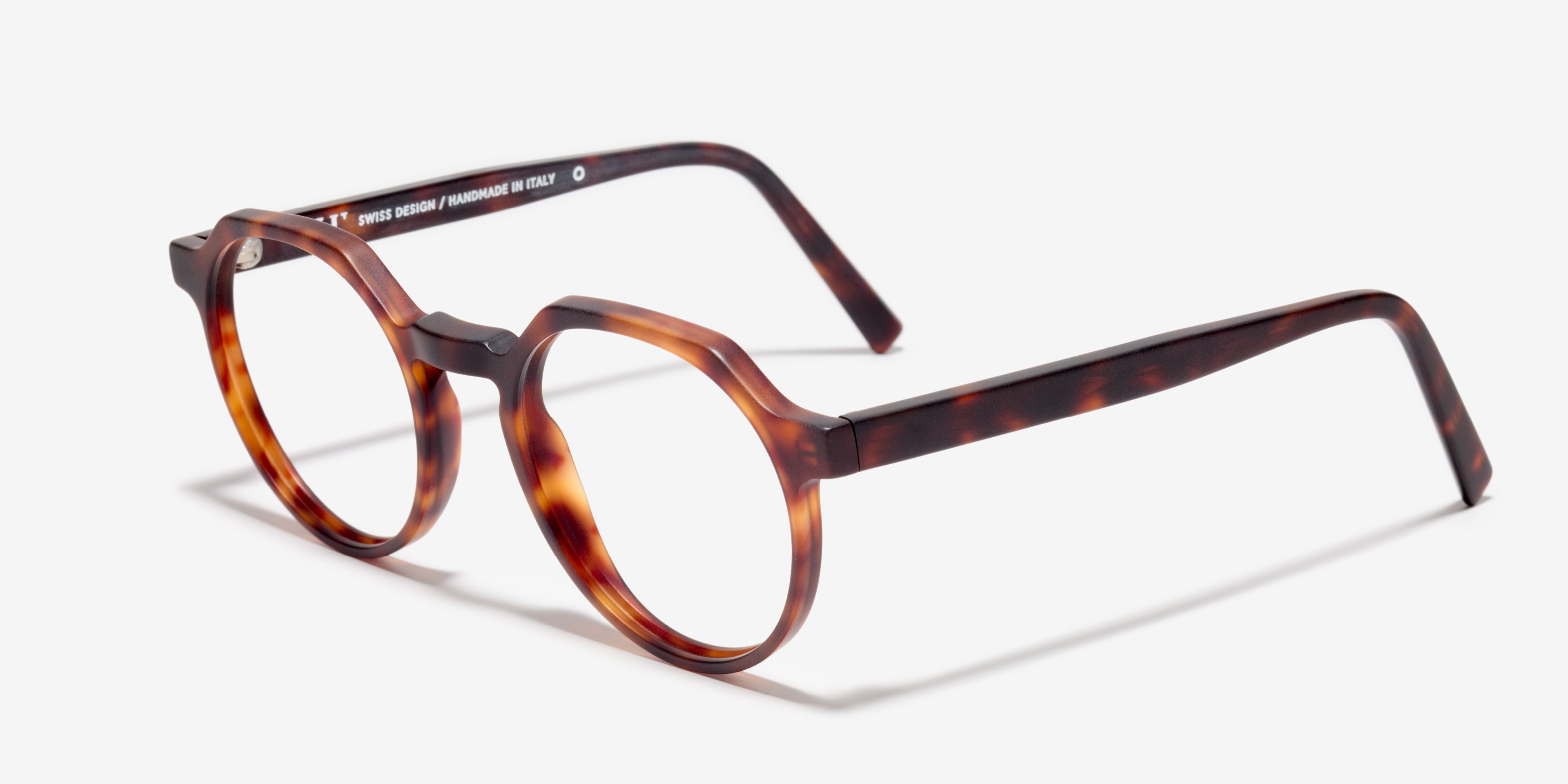 Angle image of the frame The Cultivated in colour Tortoise and size Medium