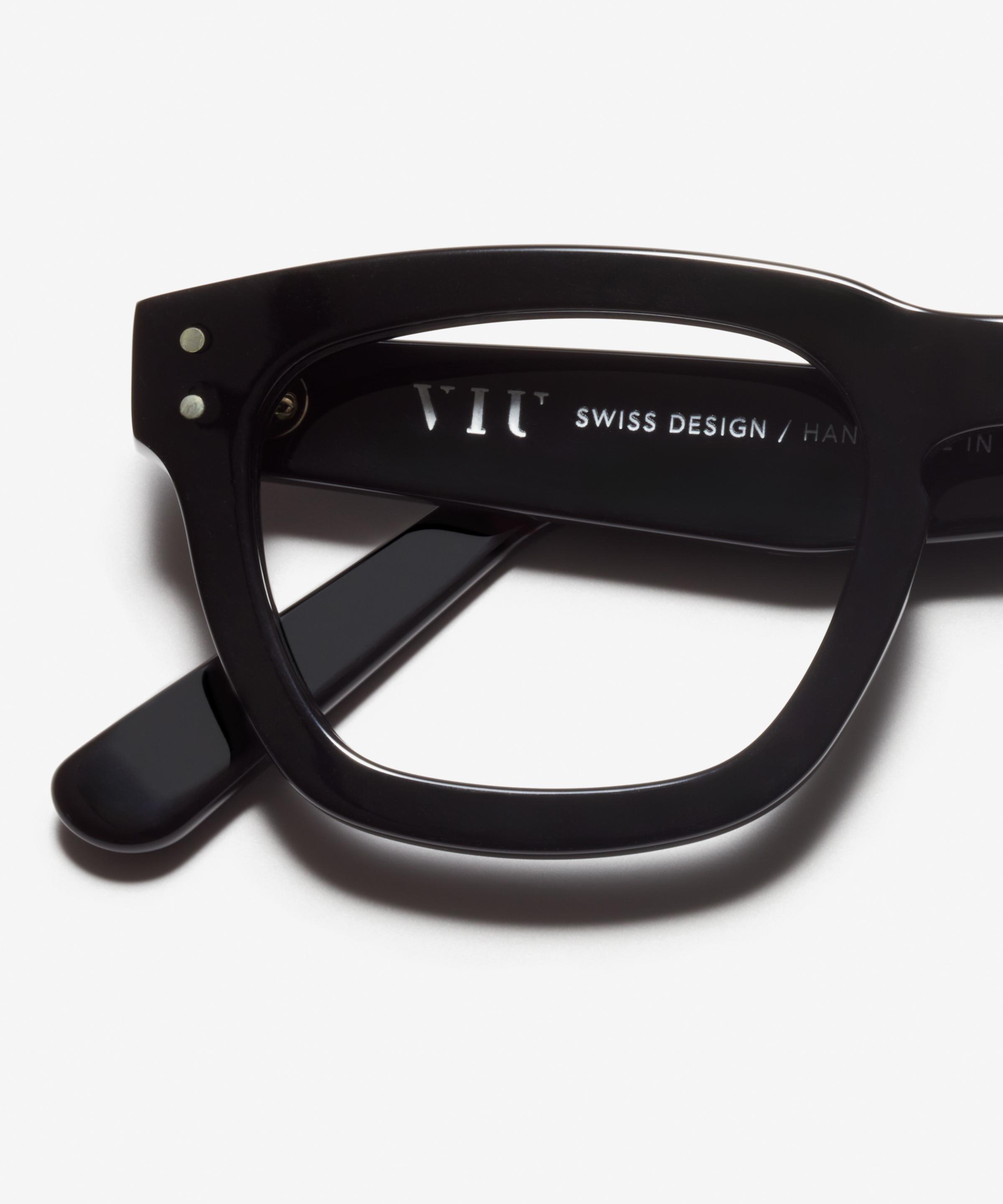 Detail image of the frame The Novelist in colour Black and size Medium