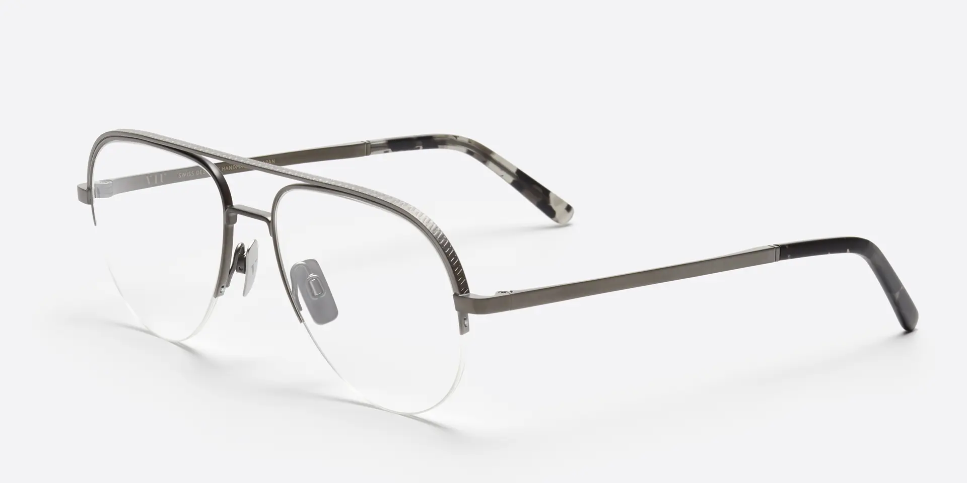 Angle image of the frame The Nomad in colour Gunmetal and size Wide