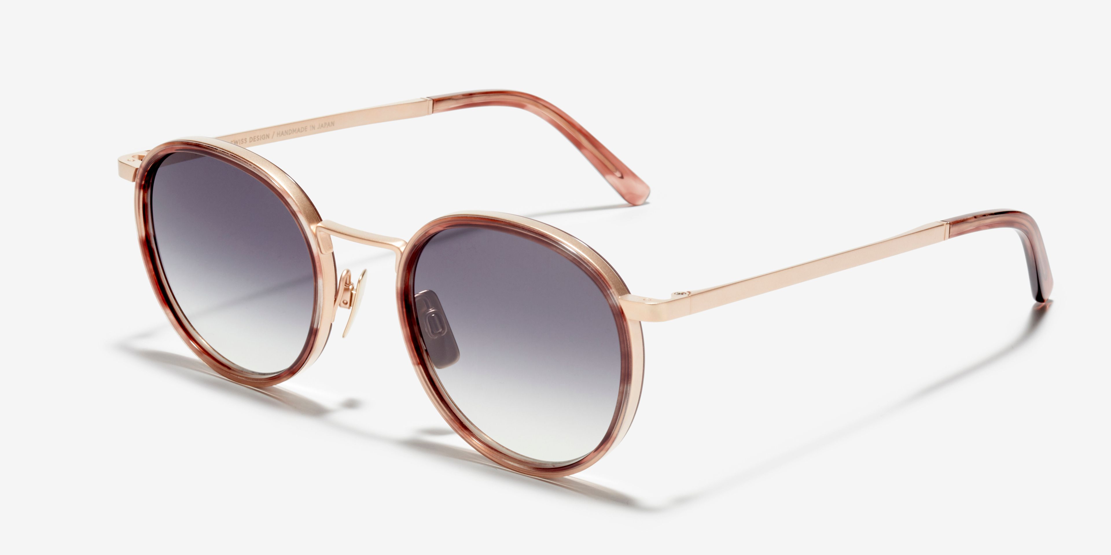 Angle image of the sunglasses The Voyager Ace in colour Rose Gold / Rose Quartz and size Medium