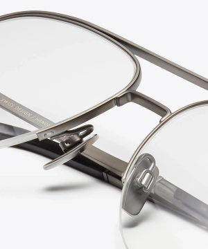 Detail image of the frame The Nomad in colour Gunmetal and size Wide