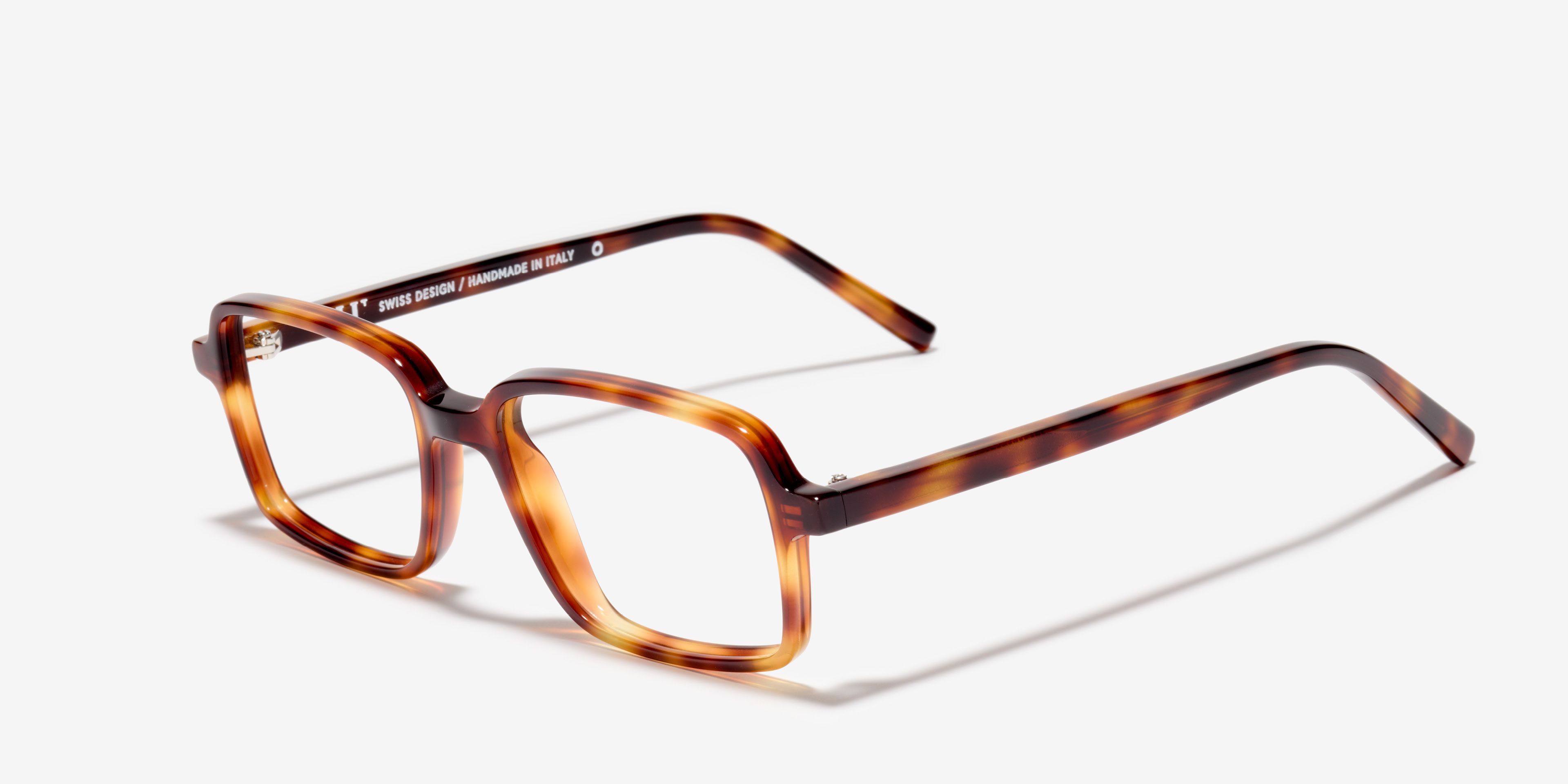 Schräg-Bild der Brille The Resolute in Farbe Oak Havana und Größe Schmal